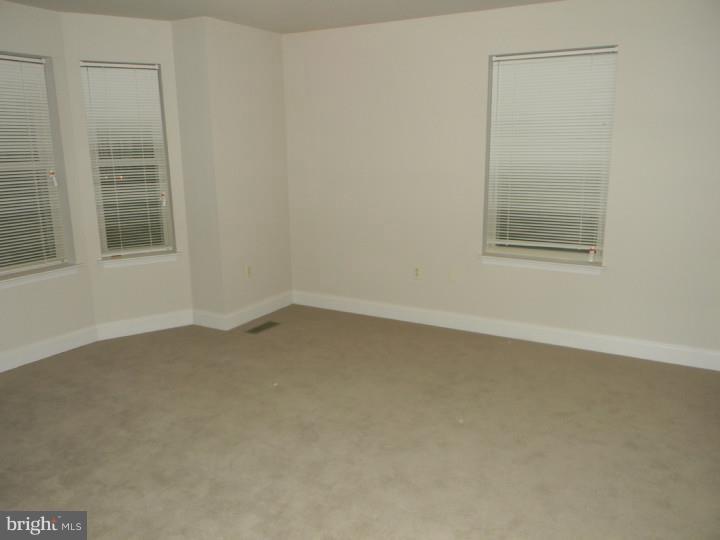 KENSINGTON - Residential