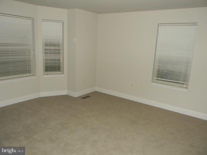 KENSINGTON - Residential