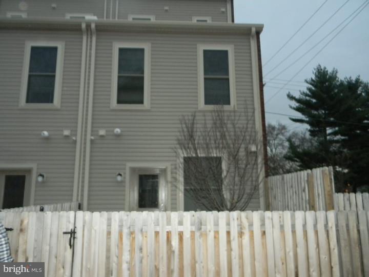KENSINGTON - Residential