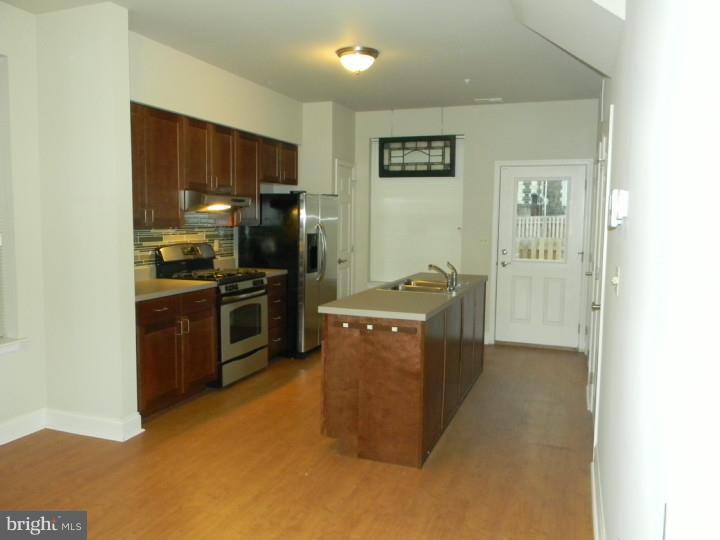 KENSINGTON - Residential