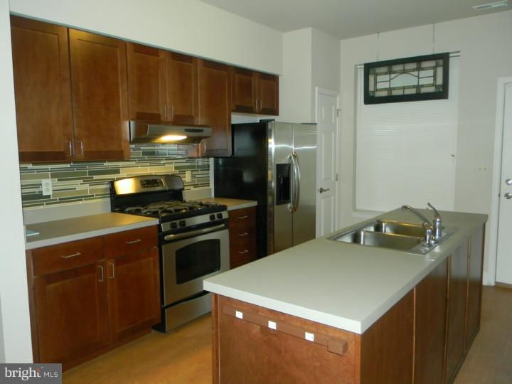 KENSINGTON - Residential