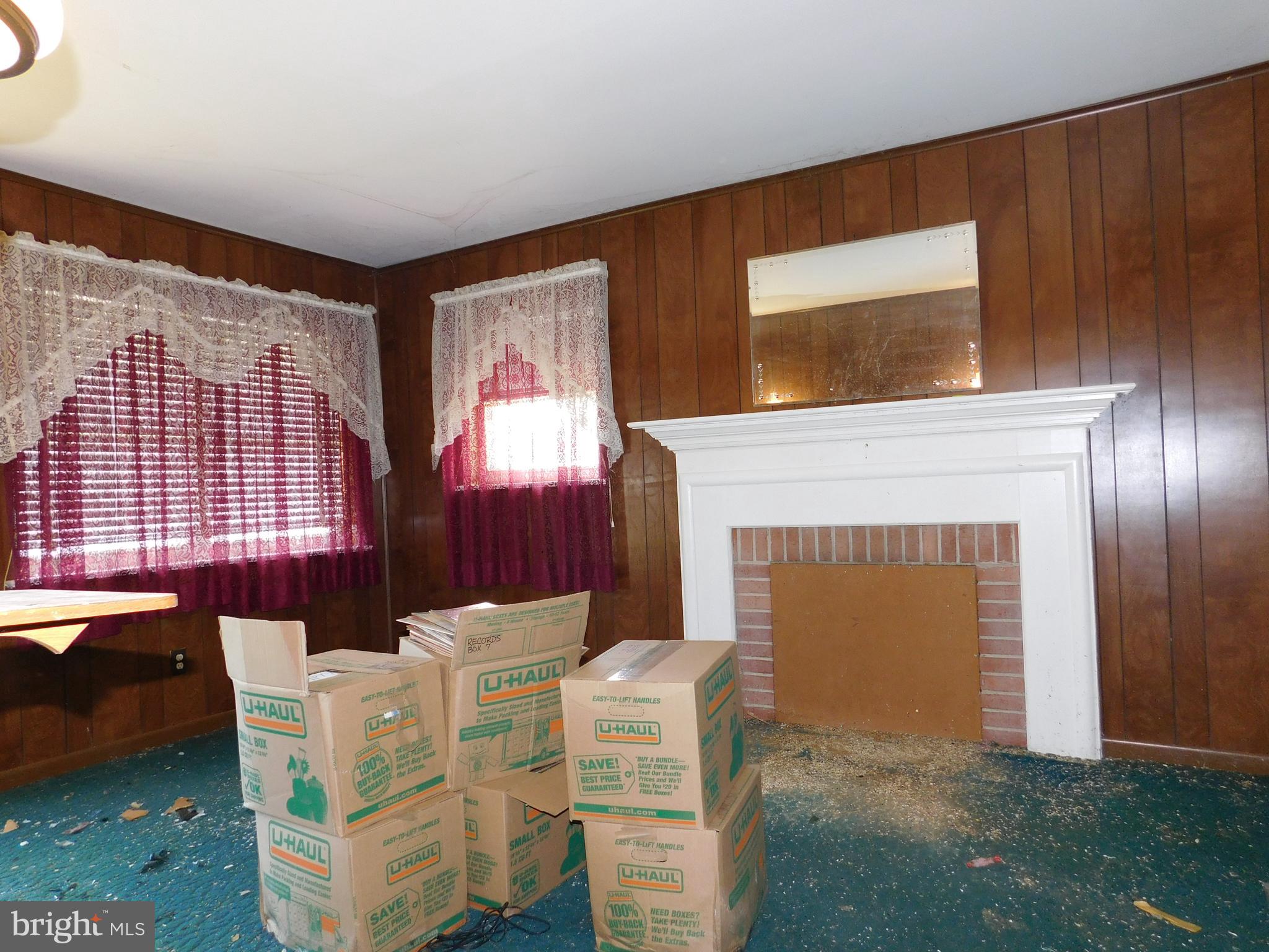 BROYHILL PARK - Residential