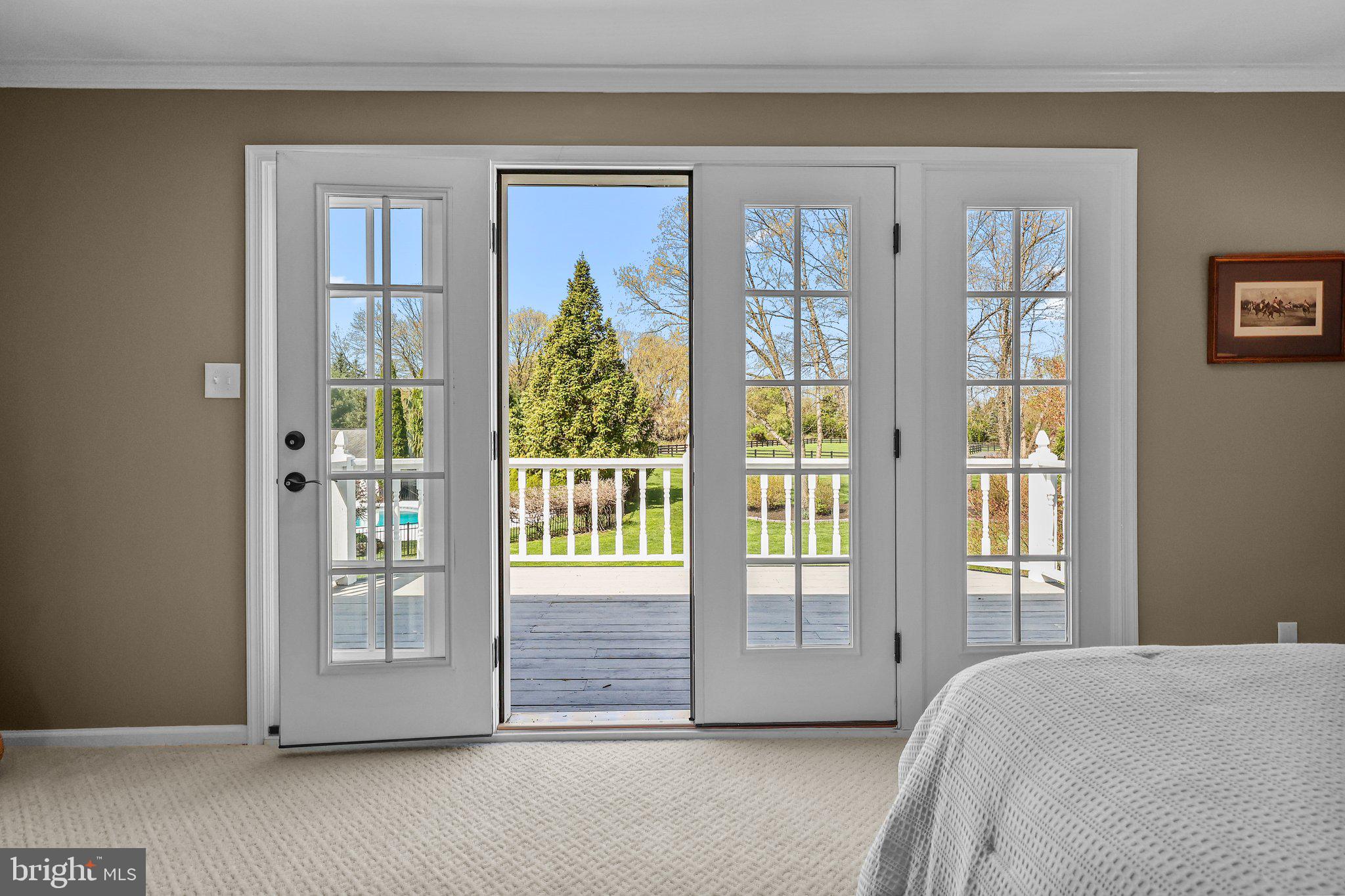 TWO POND ESTATES - Residential