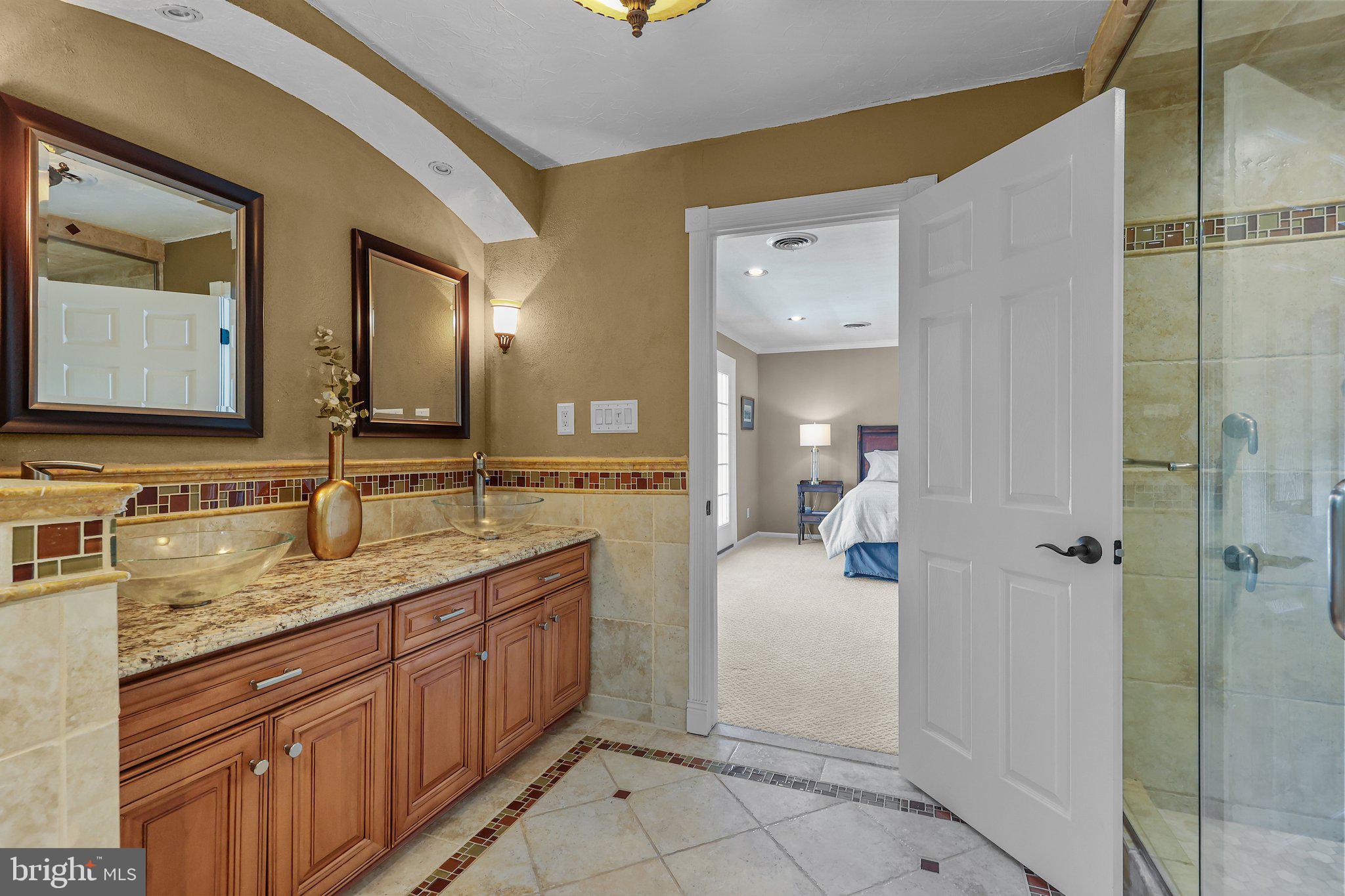 TWO POND ESTATES - Residential