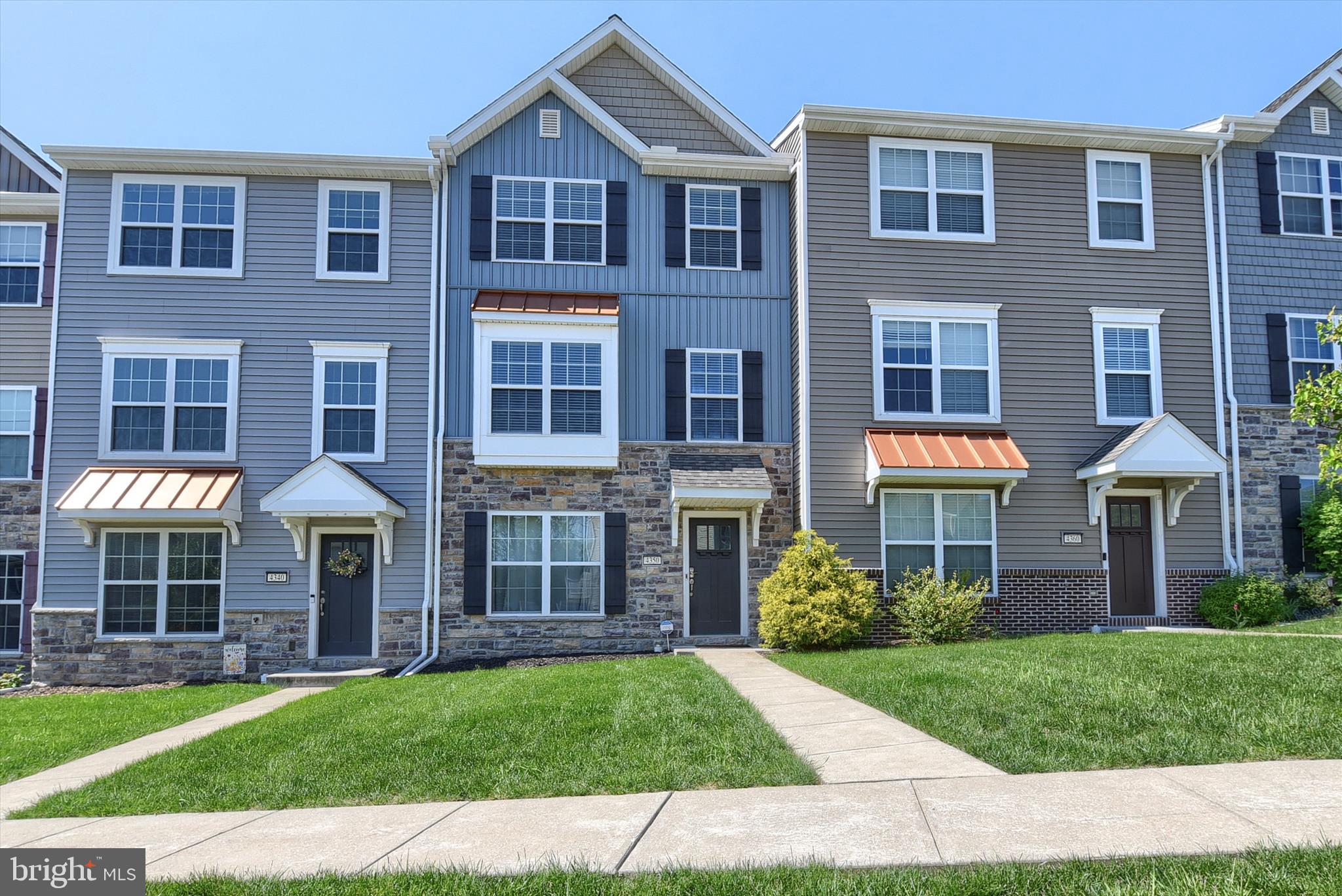 LAUREL RIDGE ESTATES - Residential
