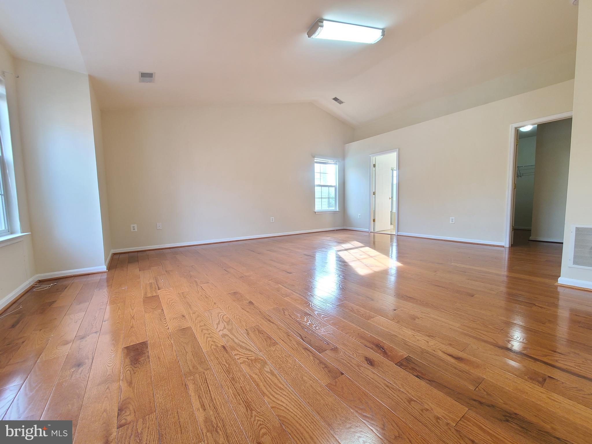 KERILL WOODS - Residential