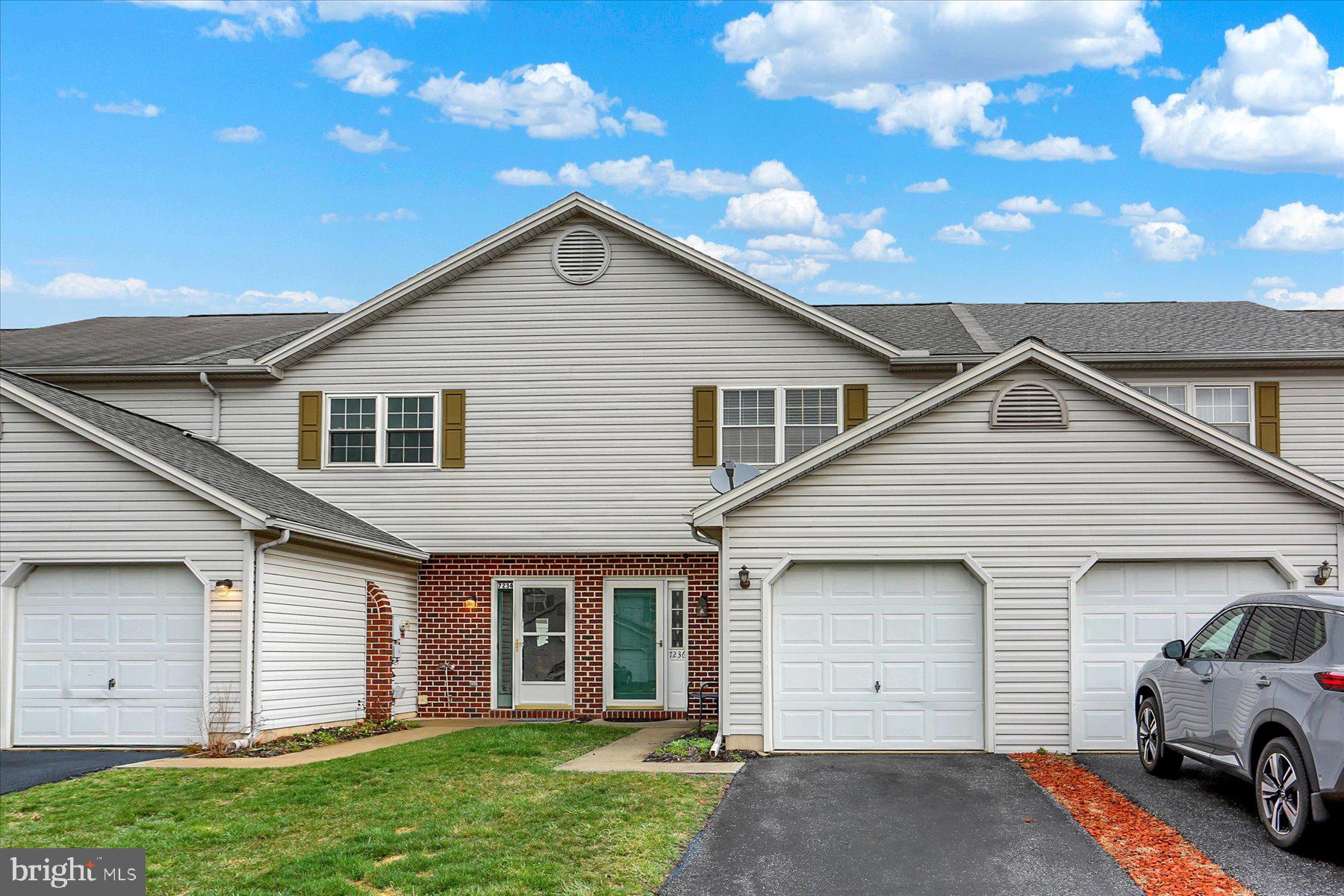 CAPITAL RIDGE - Residential