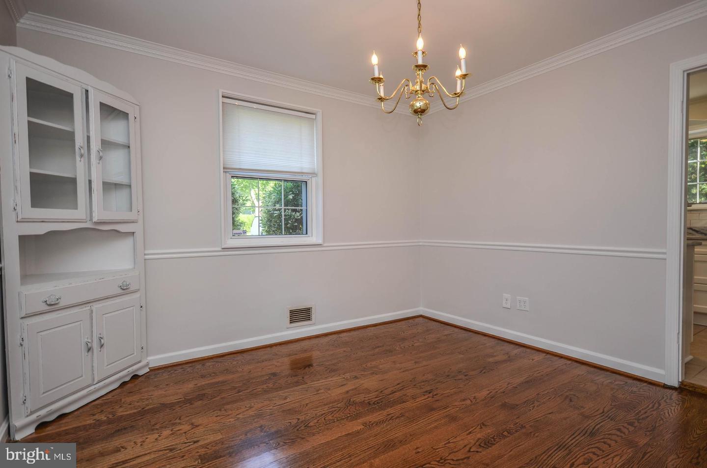 STEPHEN KNOLLS - Residential Lease