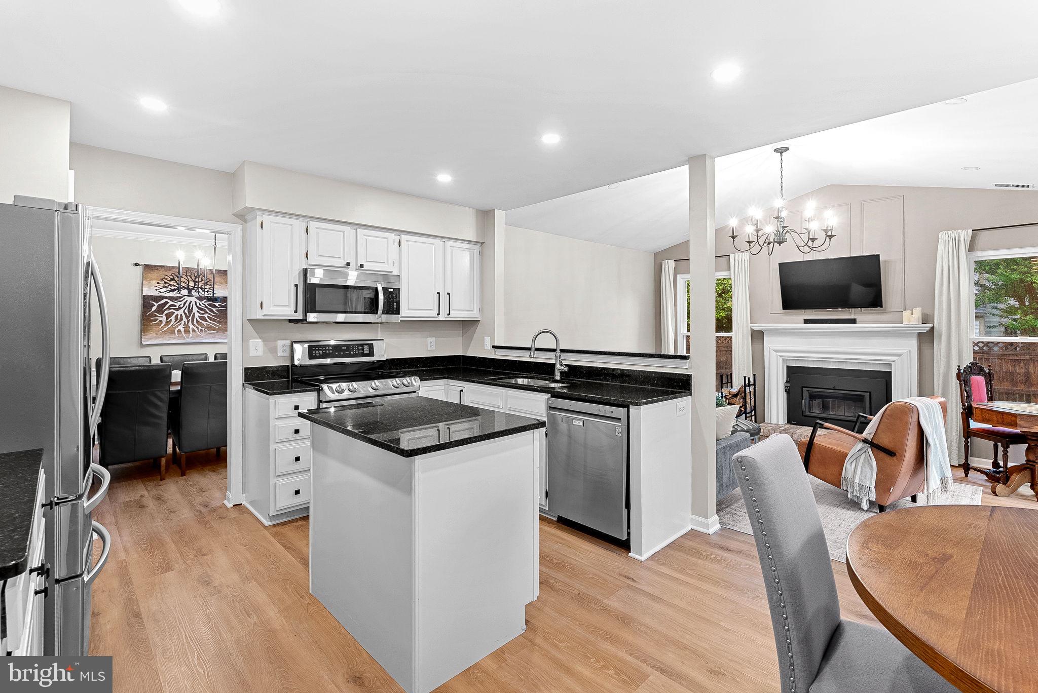 DRANESVILLE ESTATES - Residential
