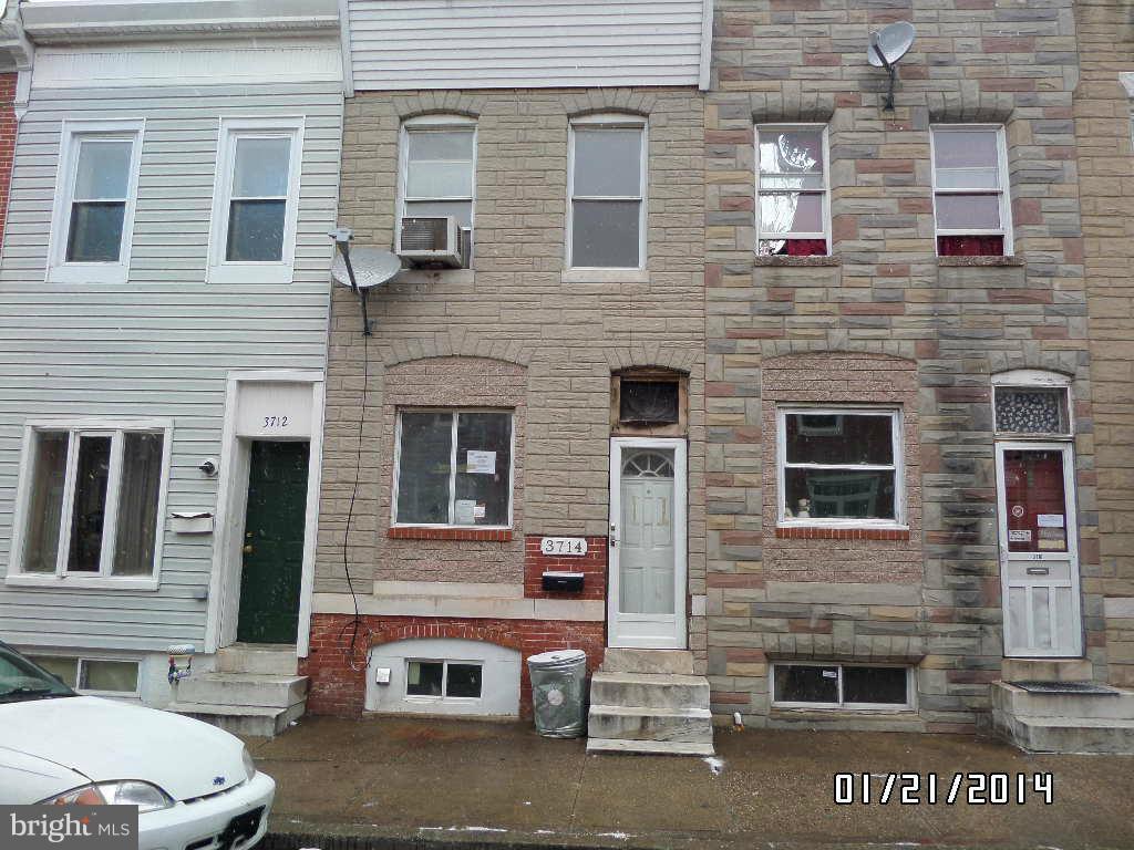 This property is eligible under the Freddie Mac First Look Initiative through 2/12/14.  Please see homesteps website for details.  Charming Attached row home in Highland town.  2 bedrooms 1 bath.  Kitchen dining room combo.  Unfinished basement for storage or added living space. Close to shopping and just minutes from downtown Baltimore!