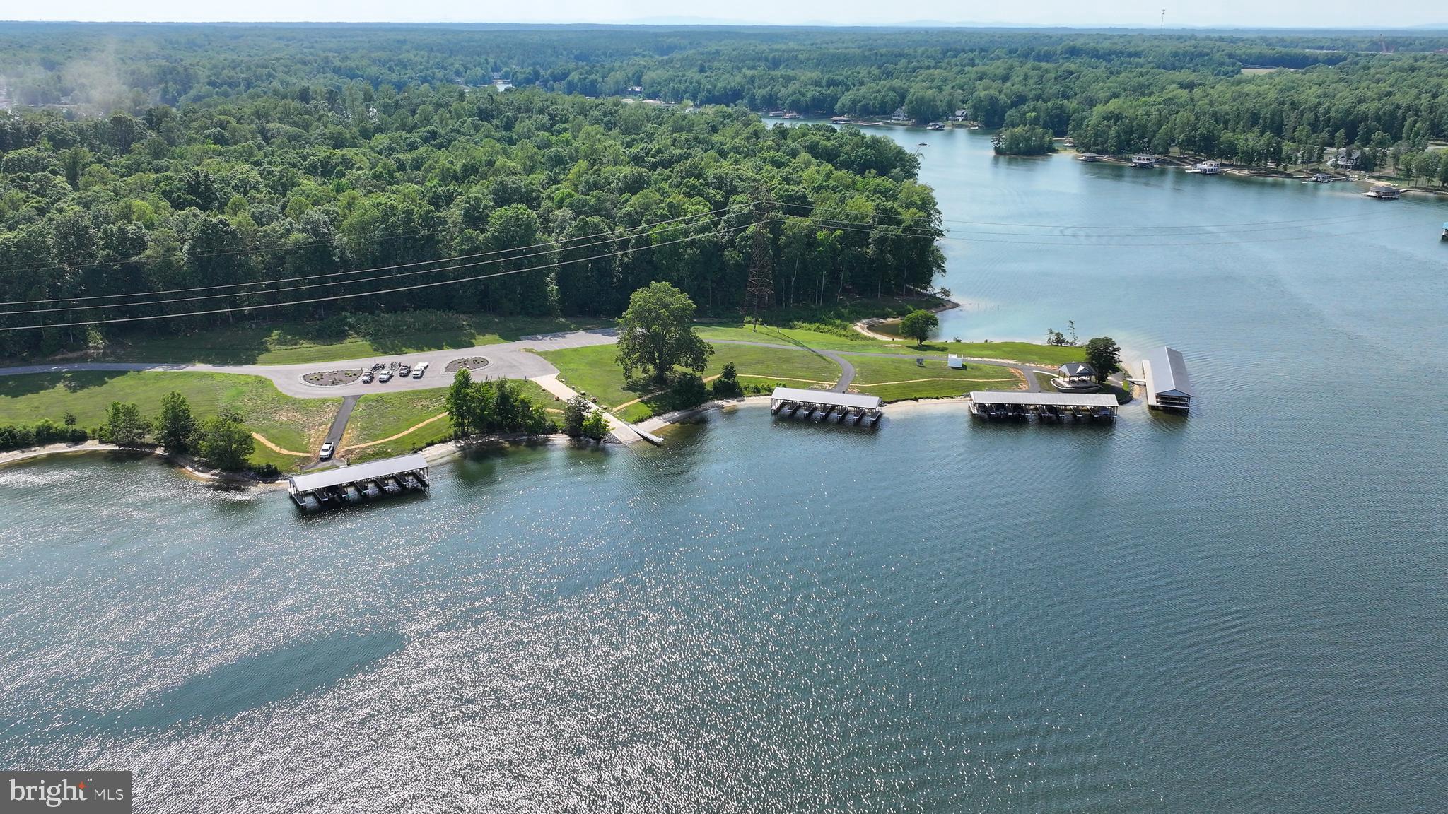 ROCK ISLAND LANDING - Residential