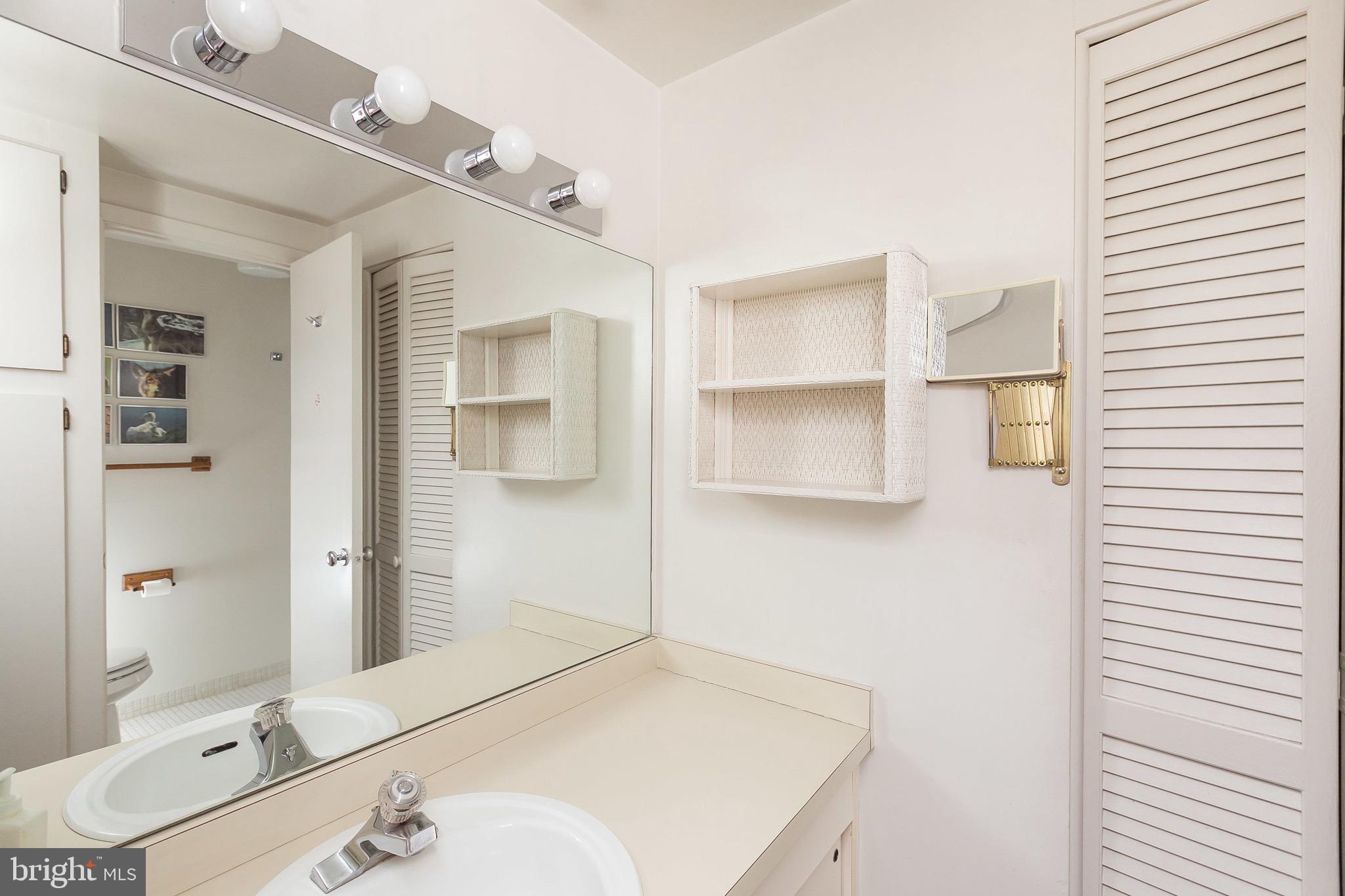 CROSS KEYS - Residential