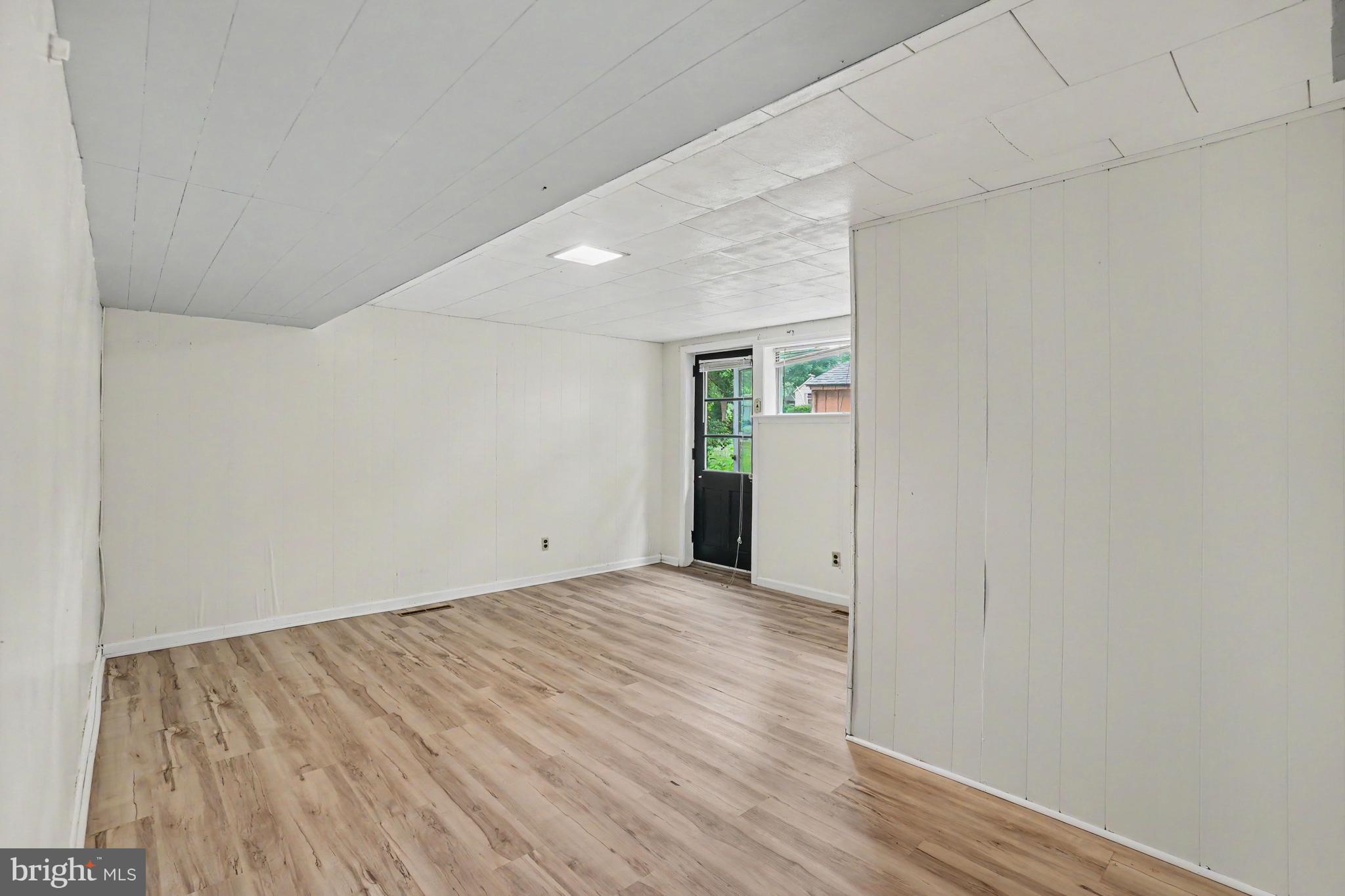 WHITFIELD - Residential