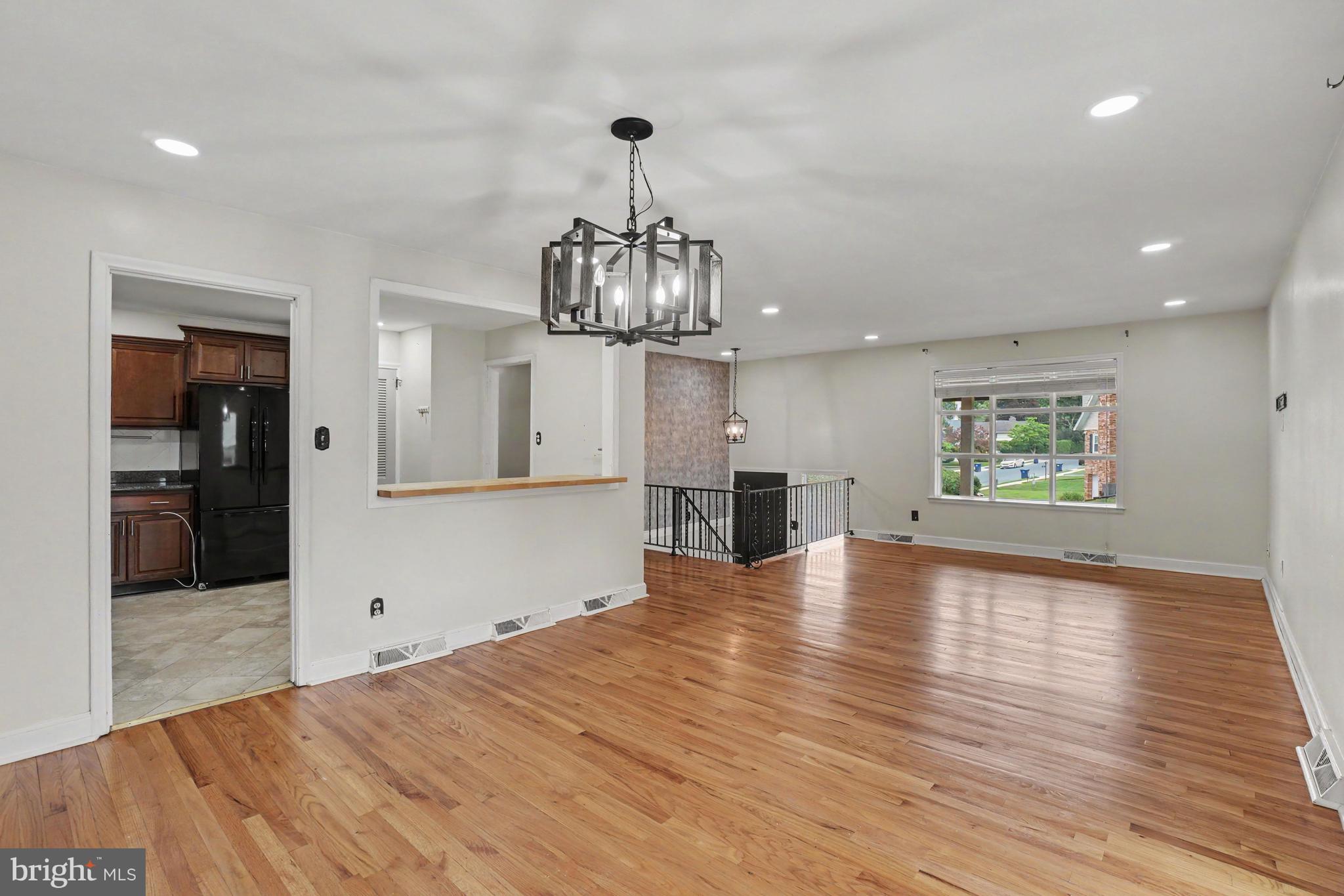 WHITFIELD - Residential