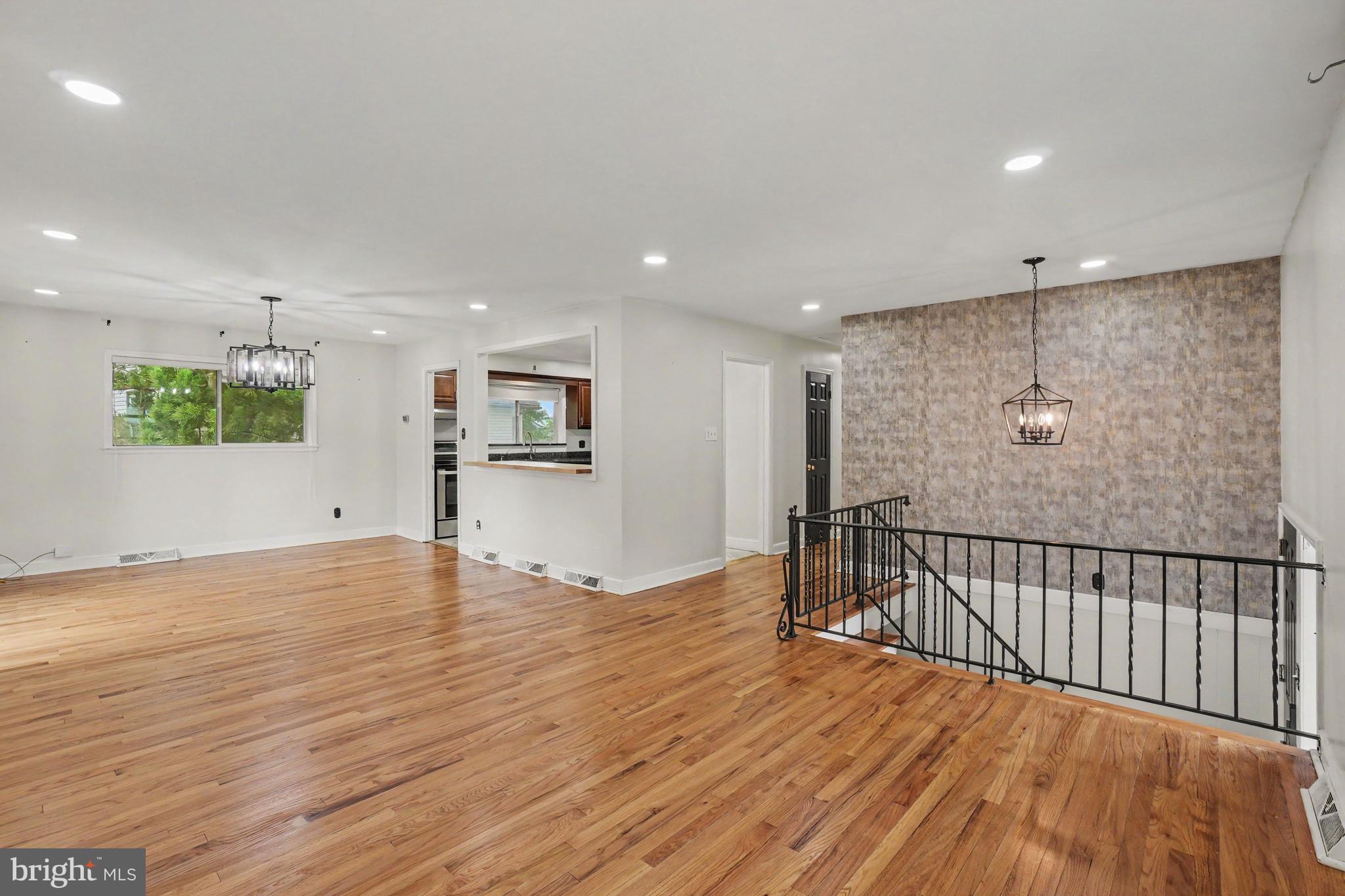 WHITFIELD - Residential