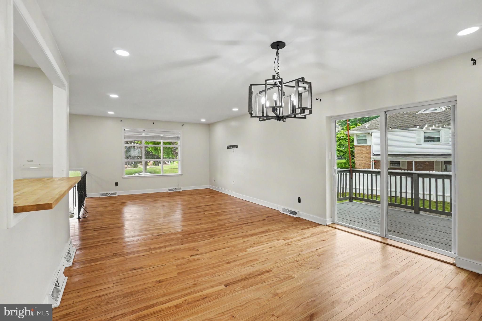 WHITFIELD - Residential