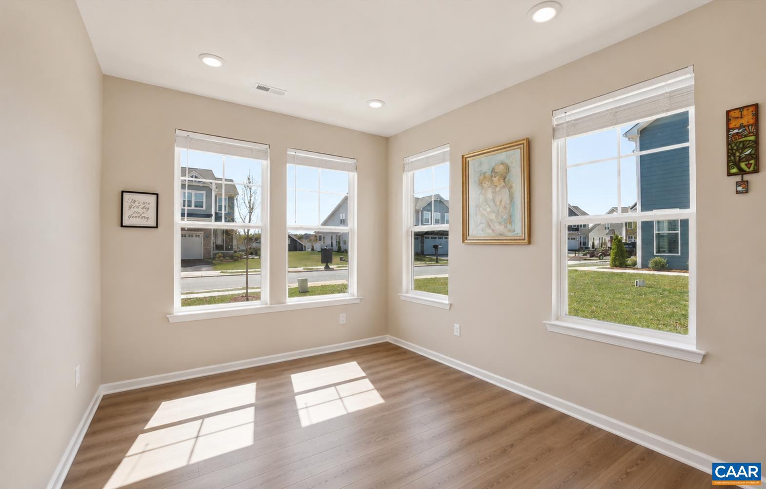 SPRING CREEK - Residential