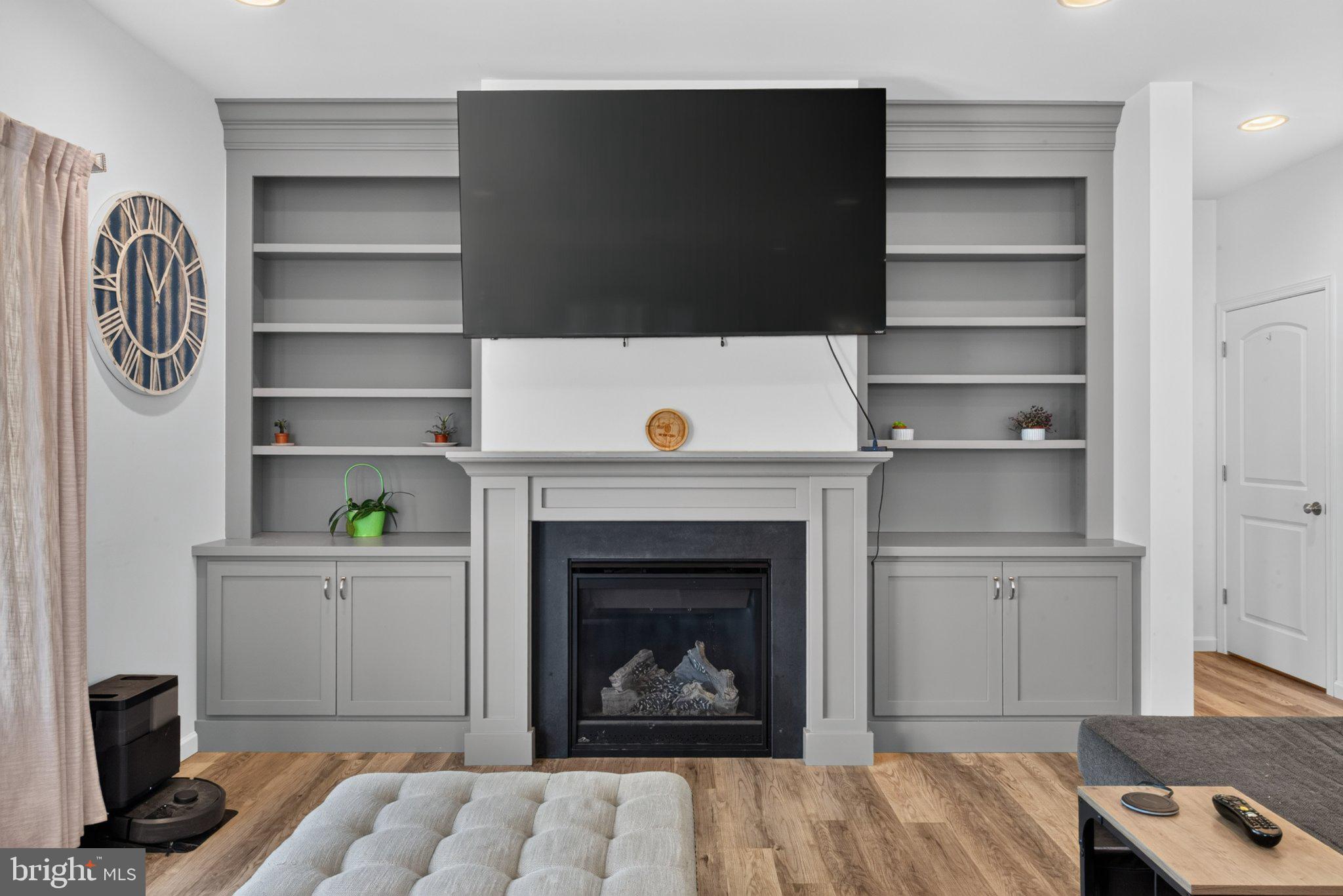 PINE VIEW ESTATES - Residential