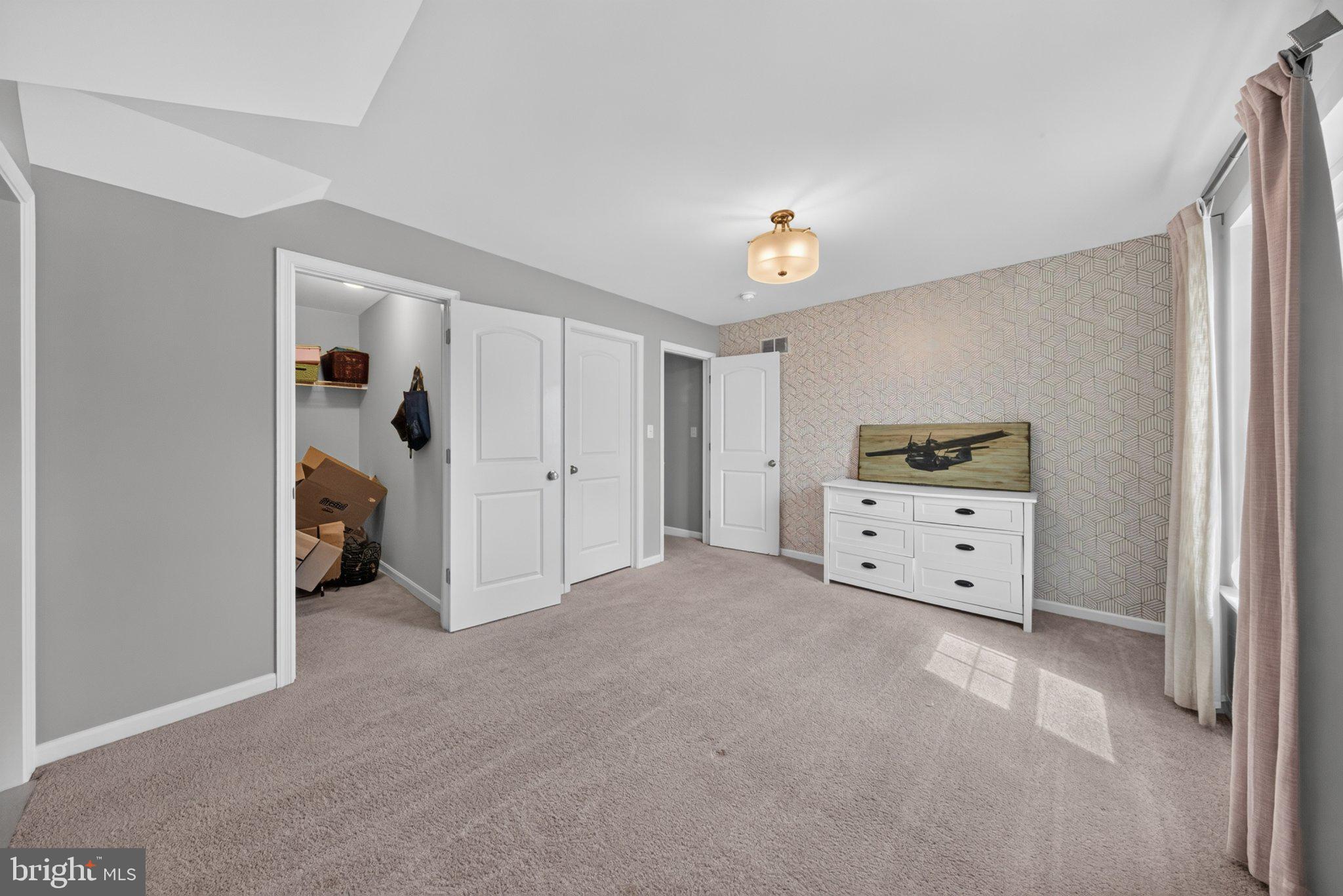 PINE VIEW ESTATES - Residential