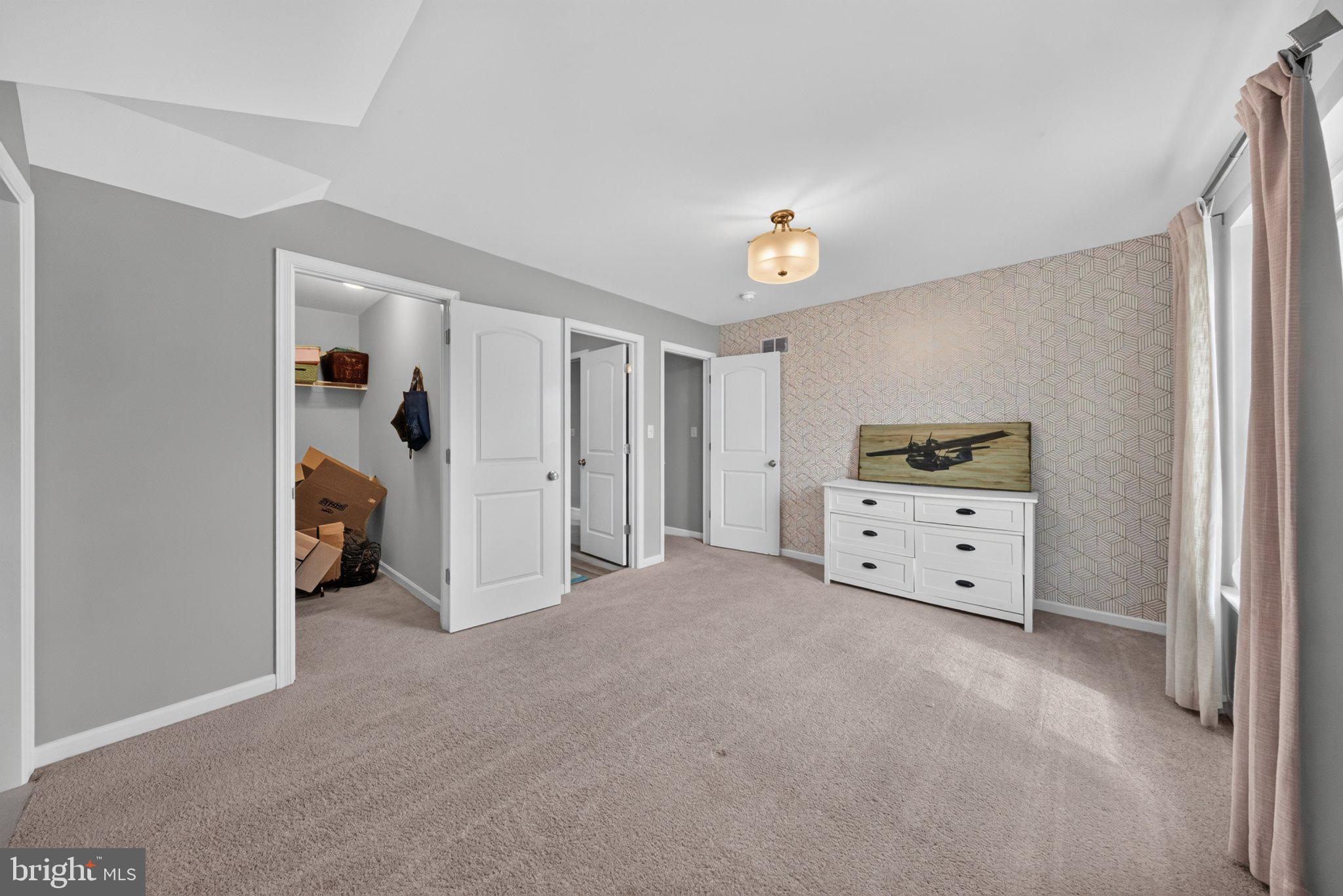 PINE VIEW ESTATES - Residential