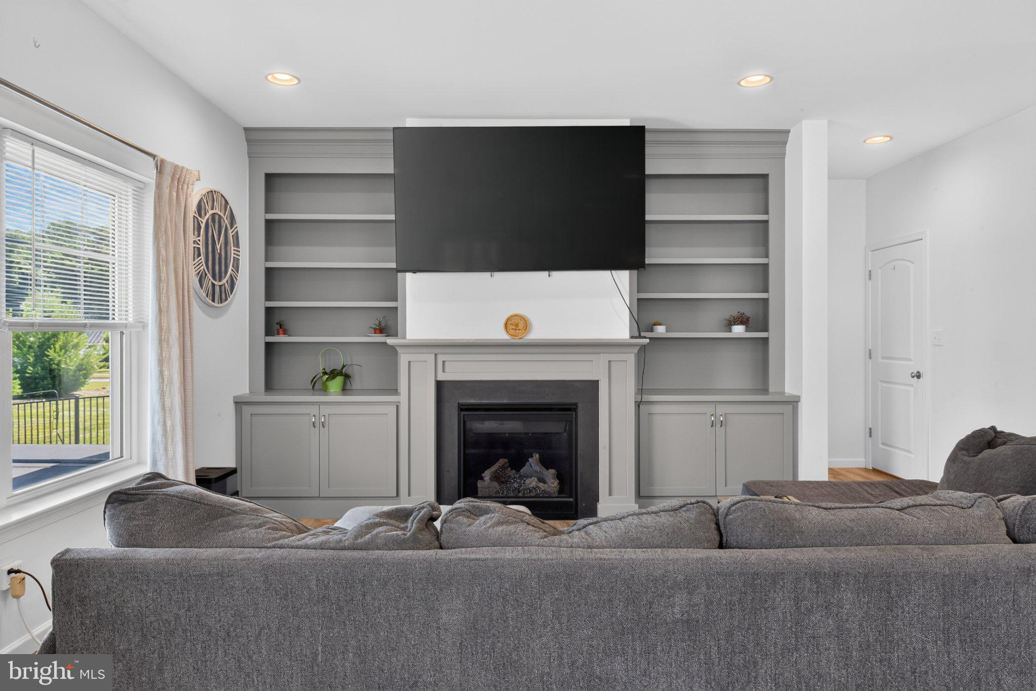 PINE VIEW ESTATES - Residential