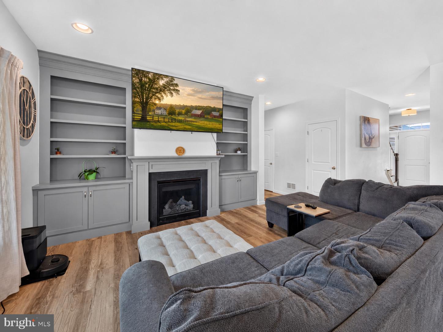 PINE VIEW ESTATES - Residential