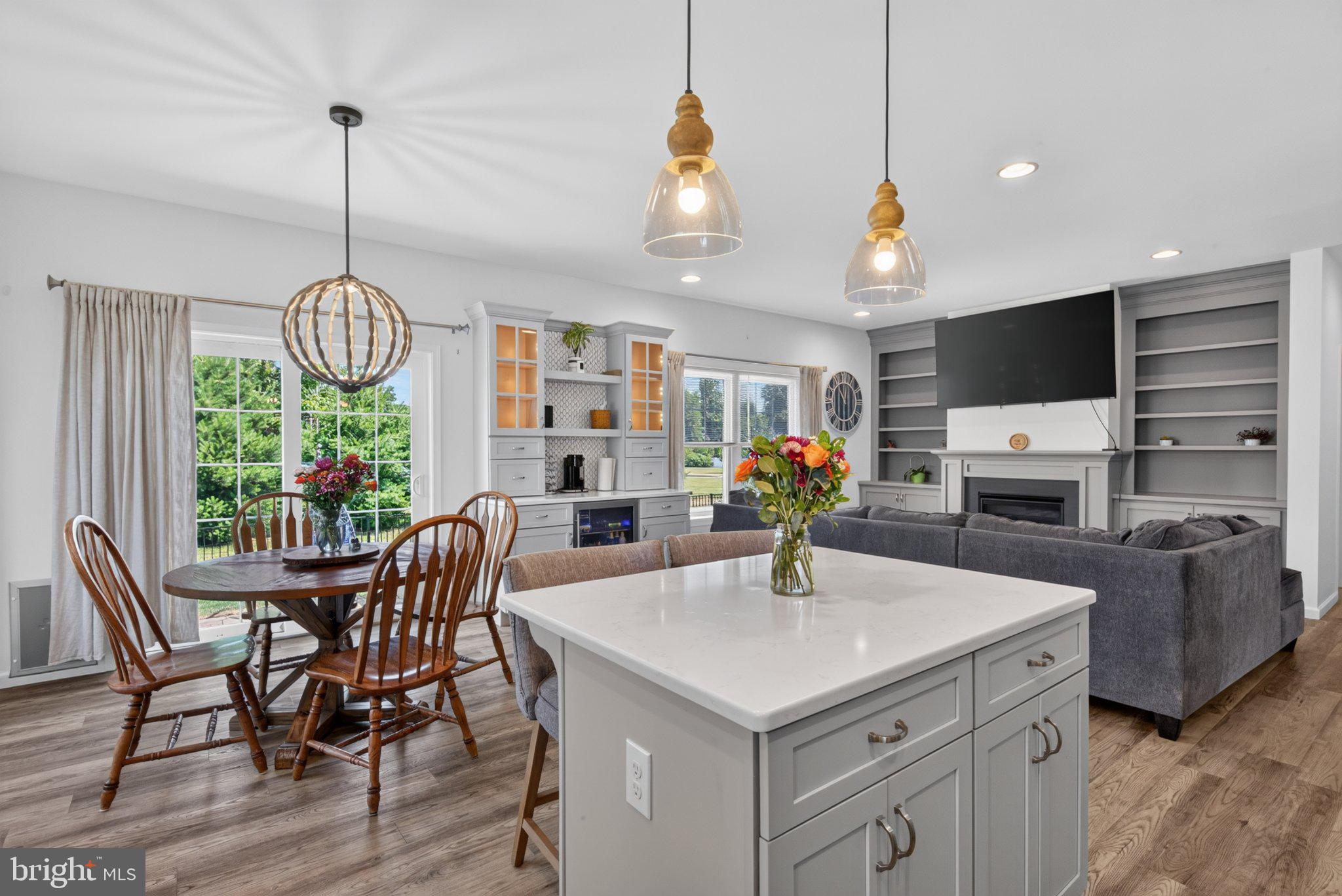 PINE VIEW ESTATES - Residential