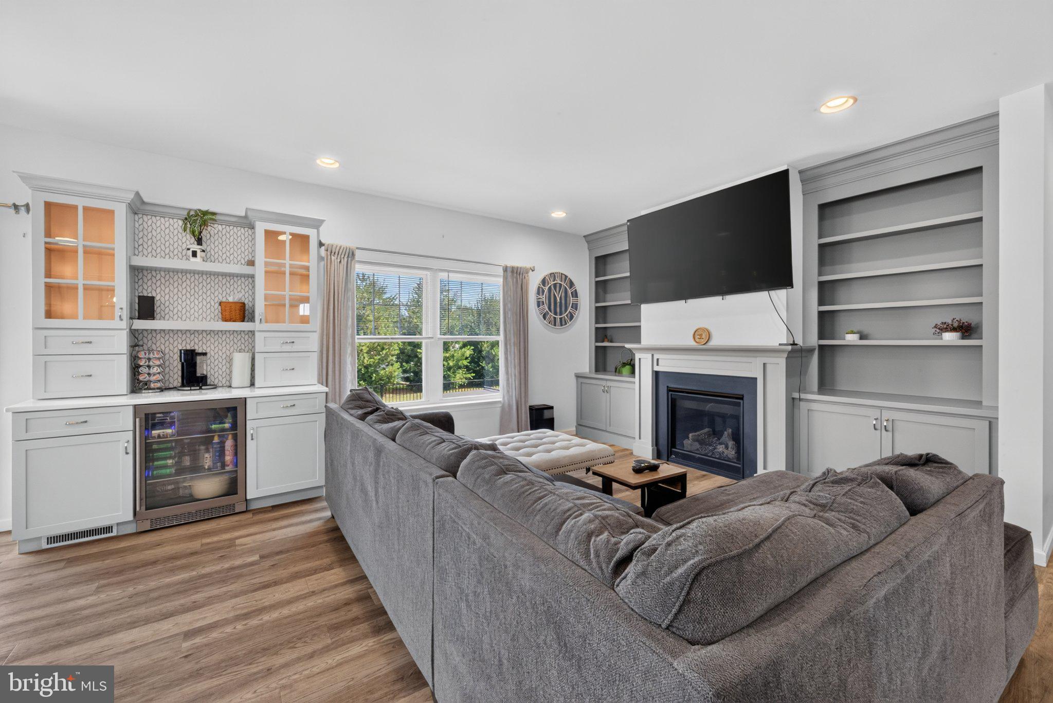 PINE VIEW ESTATES - Residential