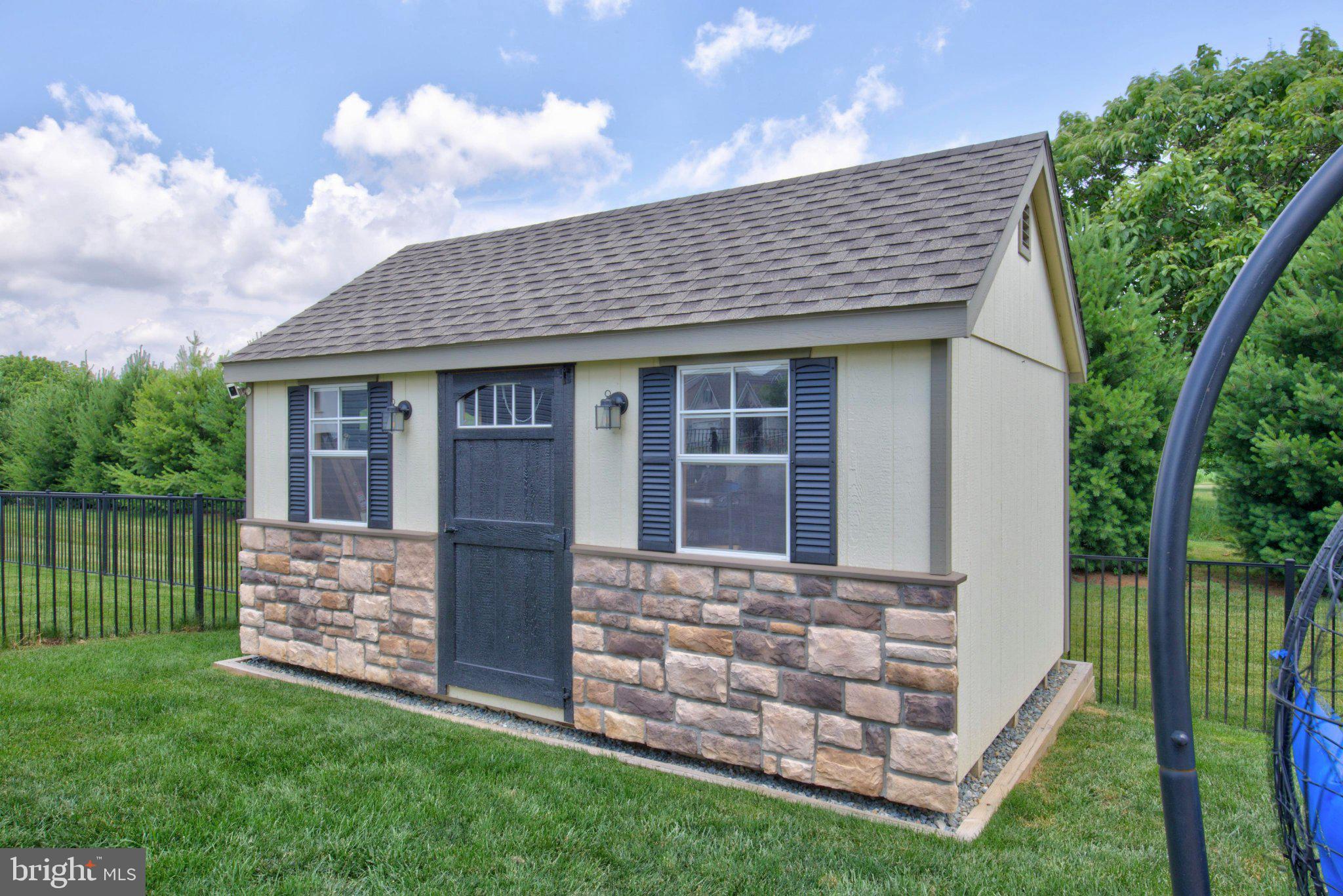 PINE VIEW ESTATES - Residential