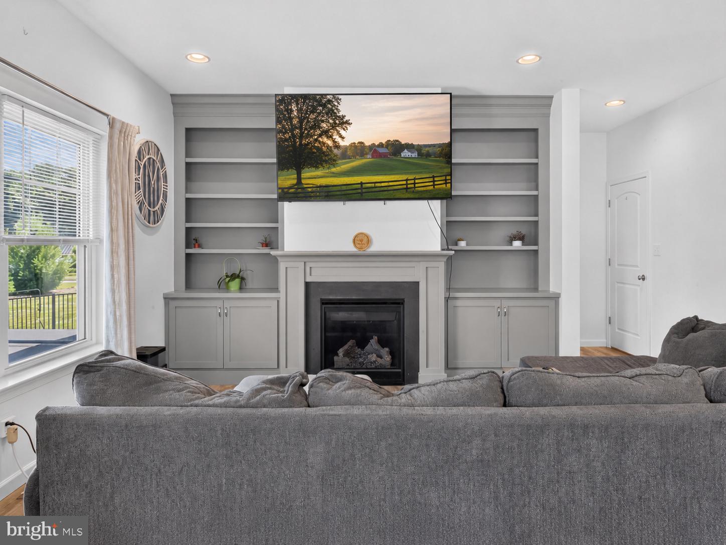 PINE VIEW ESTATES - Residential