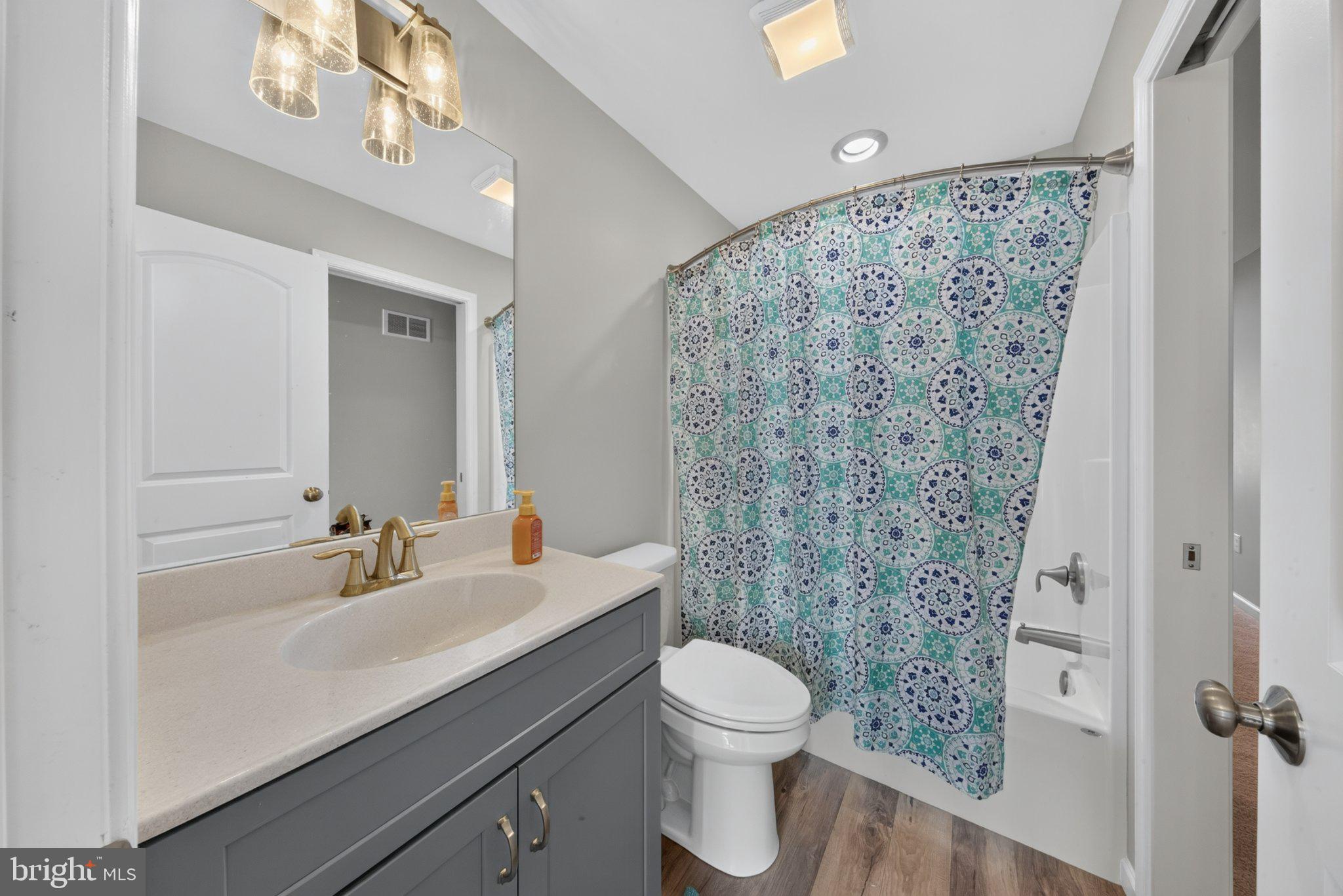PINE VIEW ESTATES - Residential