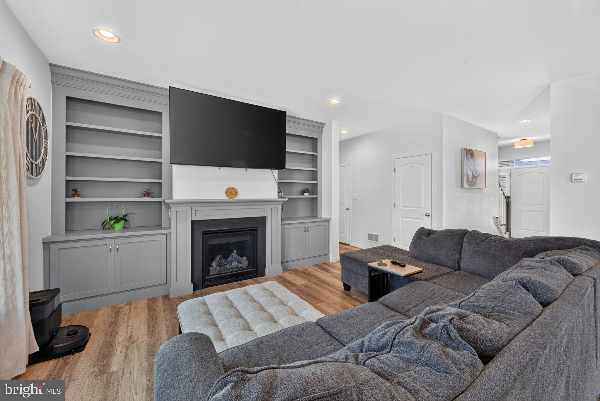 PINE VIEW ESTATES - Residential