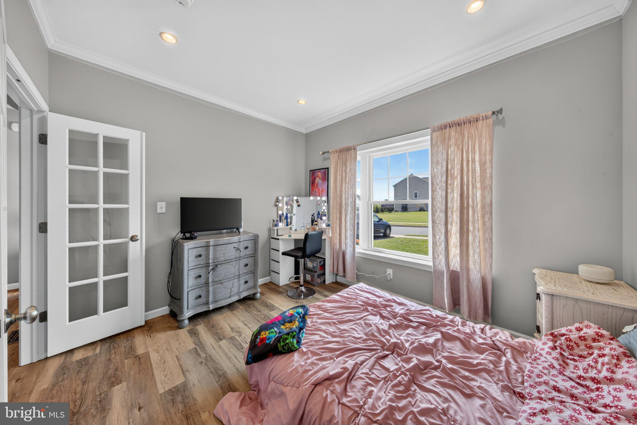 PINE VIEW ESTATES - Residential