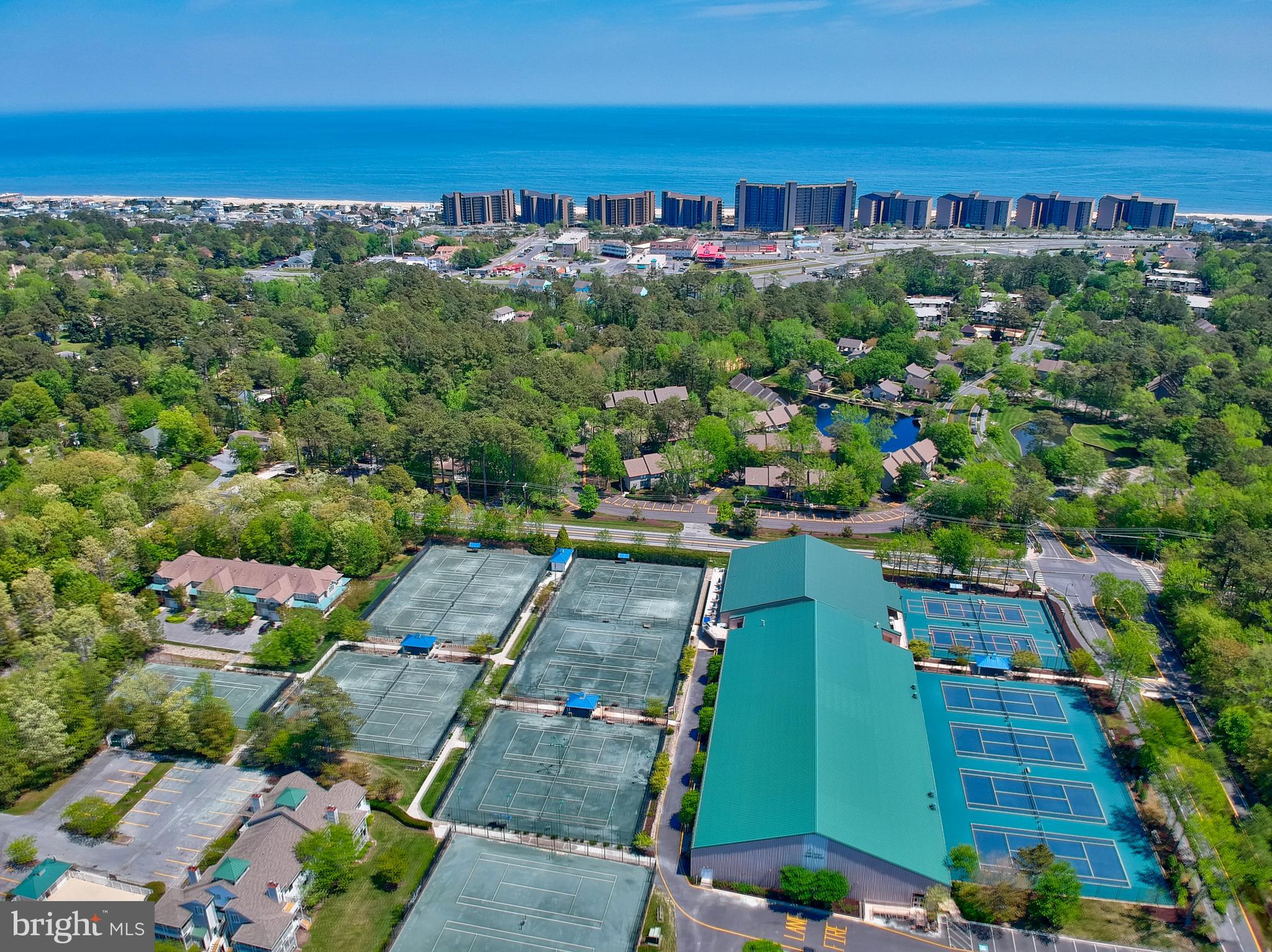 SEA COLONY WEST - Residential
