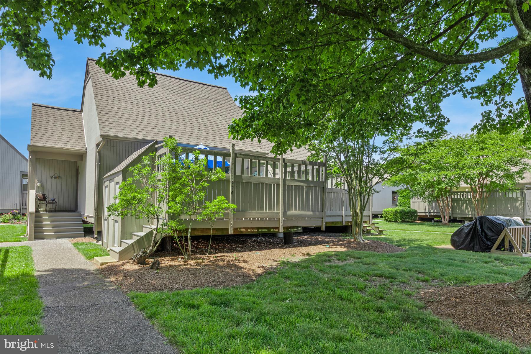 SEA COLONY WEST - Residential