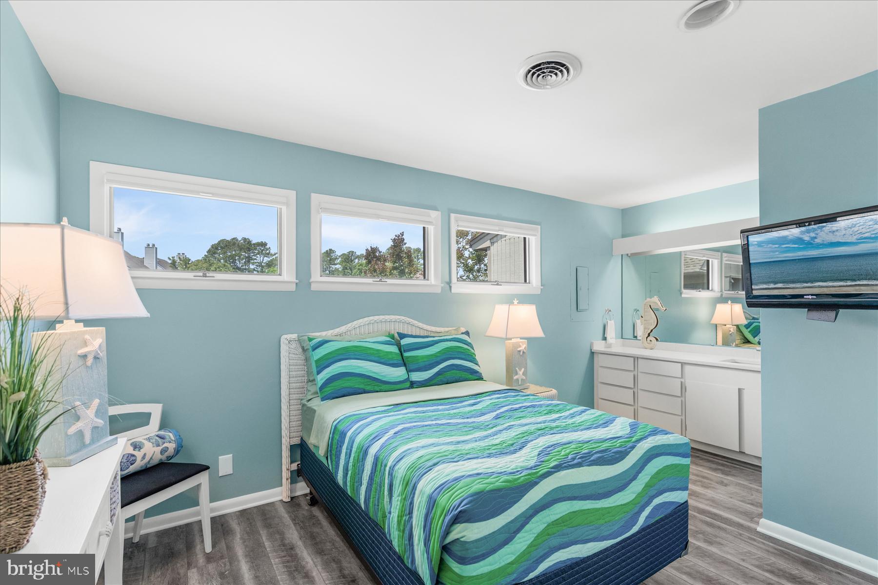 SEA COLONY WEST - Residential