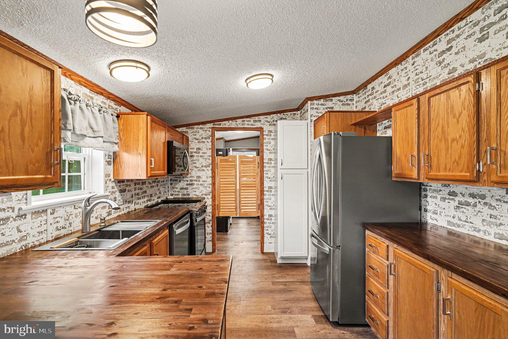 VILLAGE OF CECIL WOODS - Residential