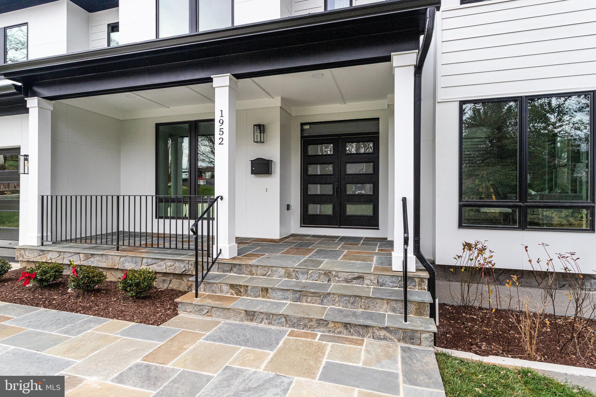 FOXHALL - Residential