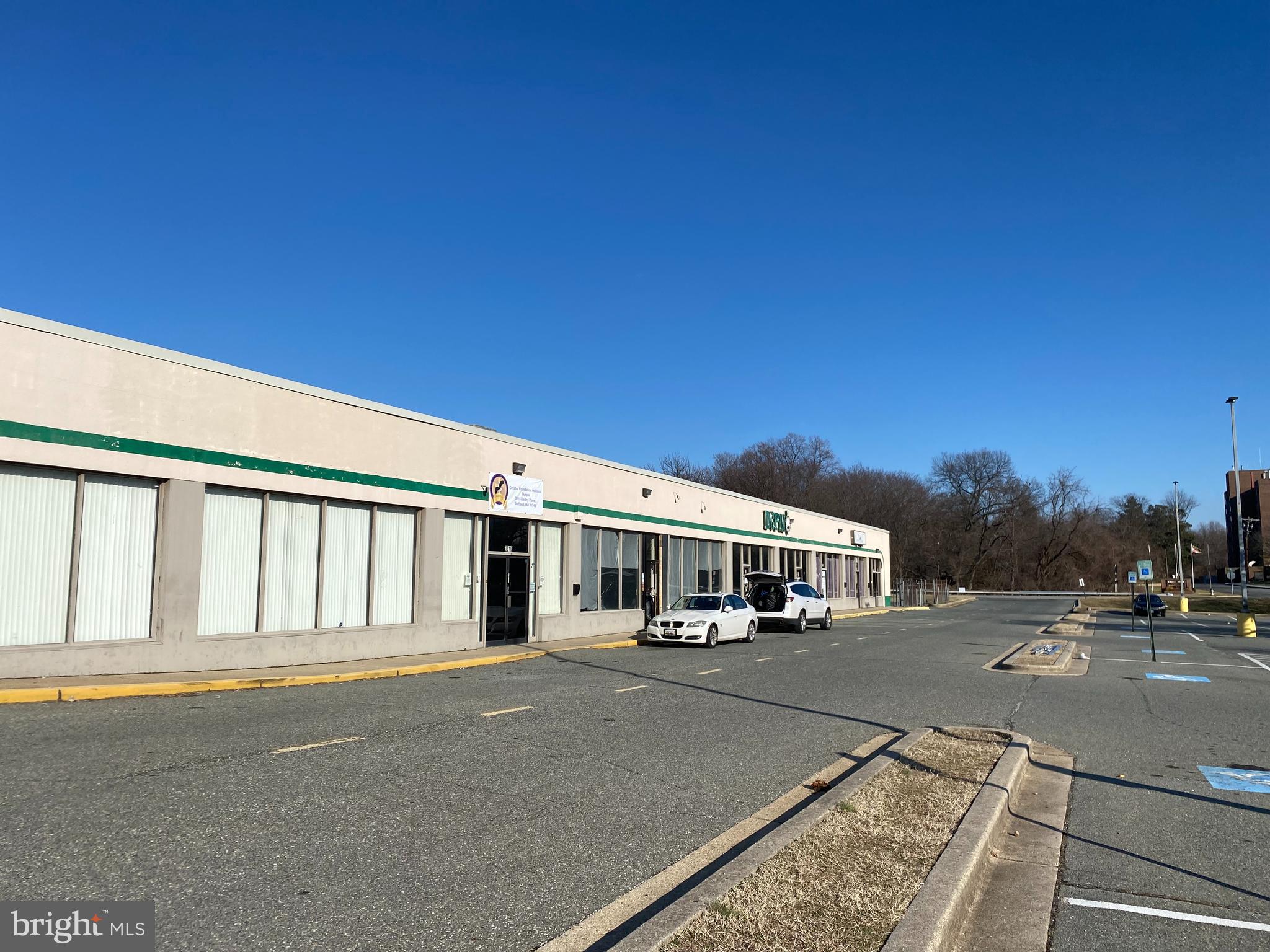 BEDFORD - Commercial Sale