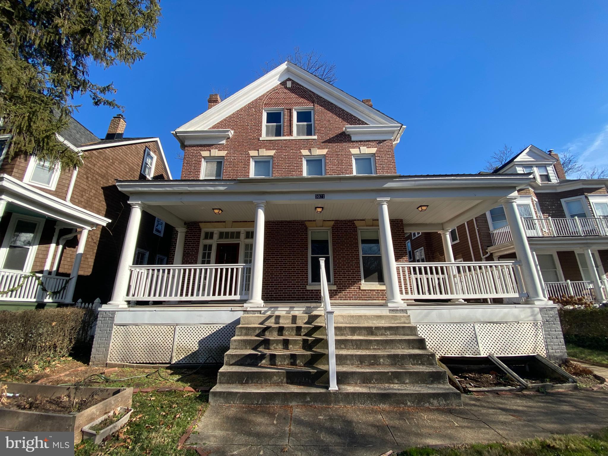 5021 Roland Avenue is a Charming 3 Unit Building in Roland Park near shopping and transportation. Unit 2 has 3 bedrooms and 1 bath and includes in unit laundry and a large private deck/balcony over looking the private rear yard shared by all 3 units.  All units include a brand new flat screen tv and electric fireplace. This unit has been freshly painted and updated. Ready to rent now. 
650 minimum credit score required and background check. No pets.
