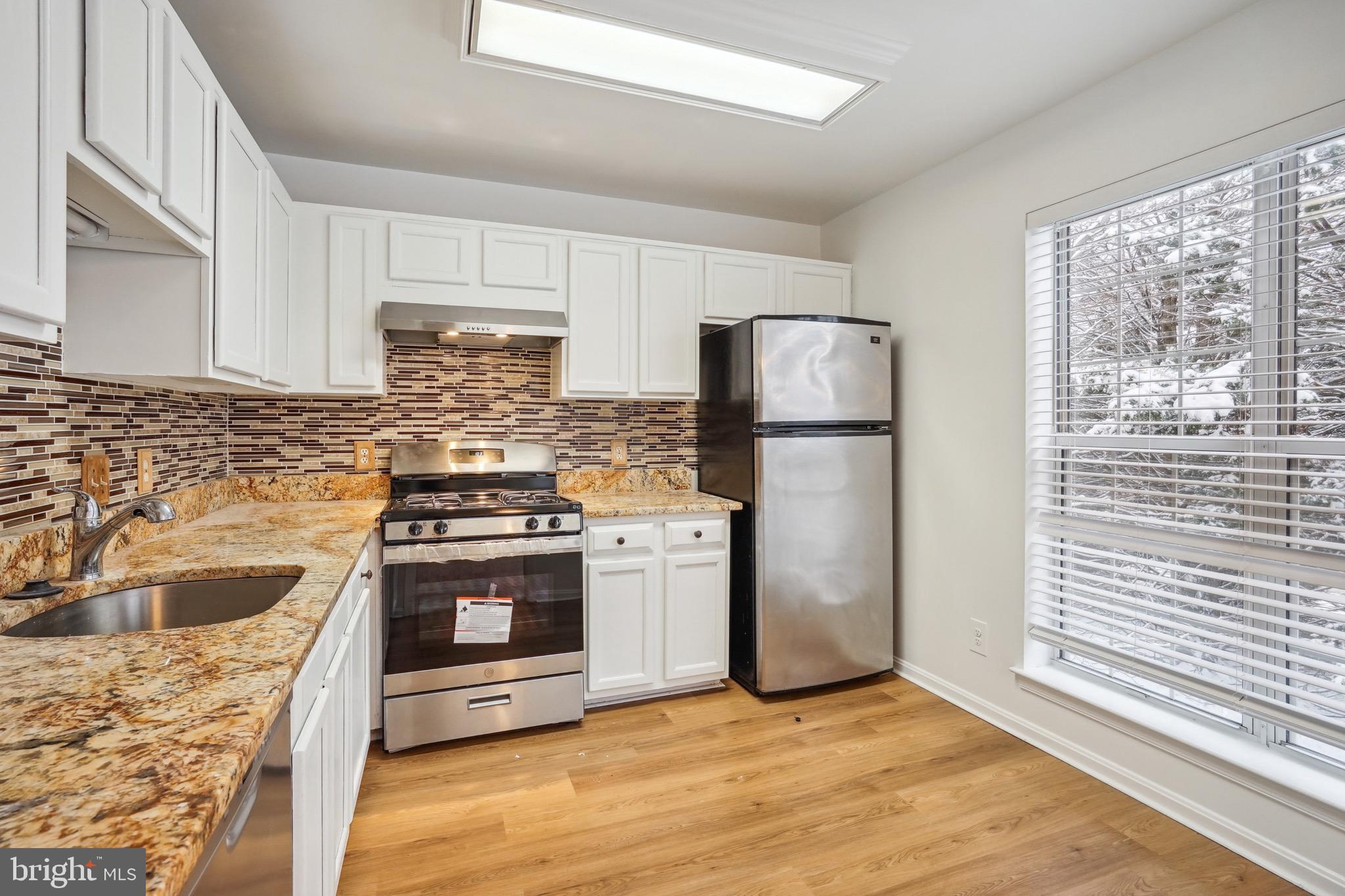 GUNSTON CORNER - Residential