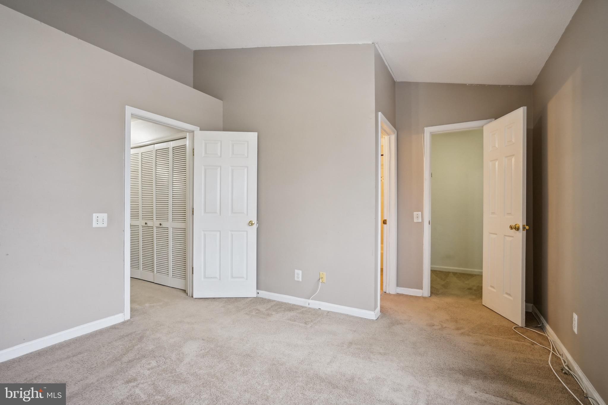 GUNSTON CORNER - Residential