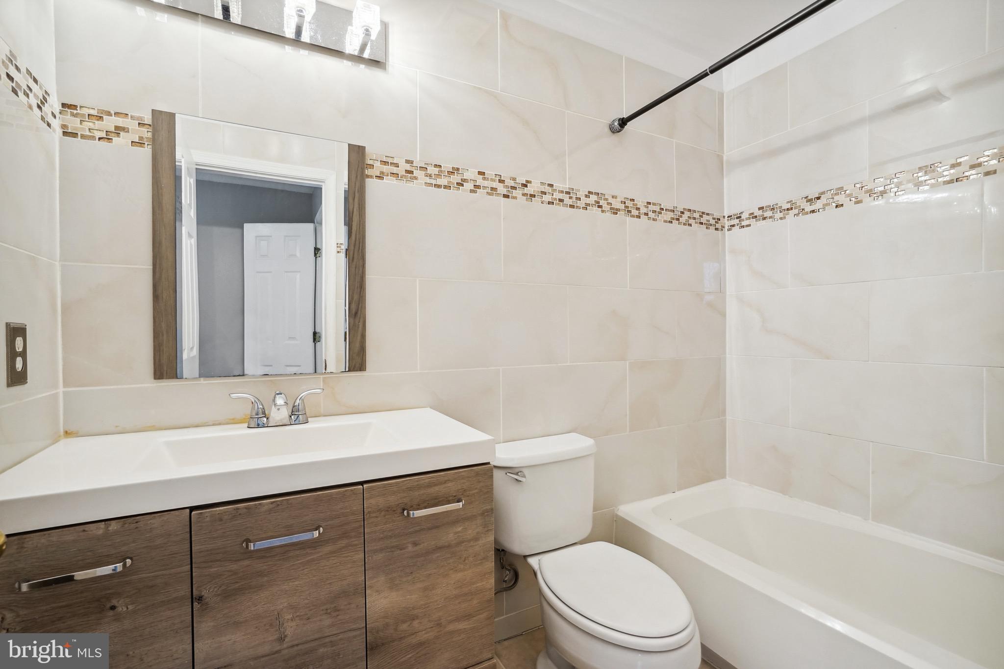 GUNSTON CORNER - Residential