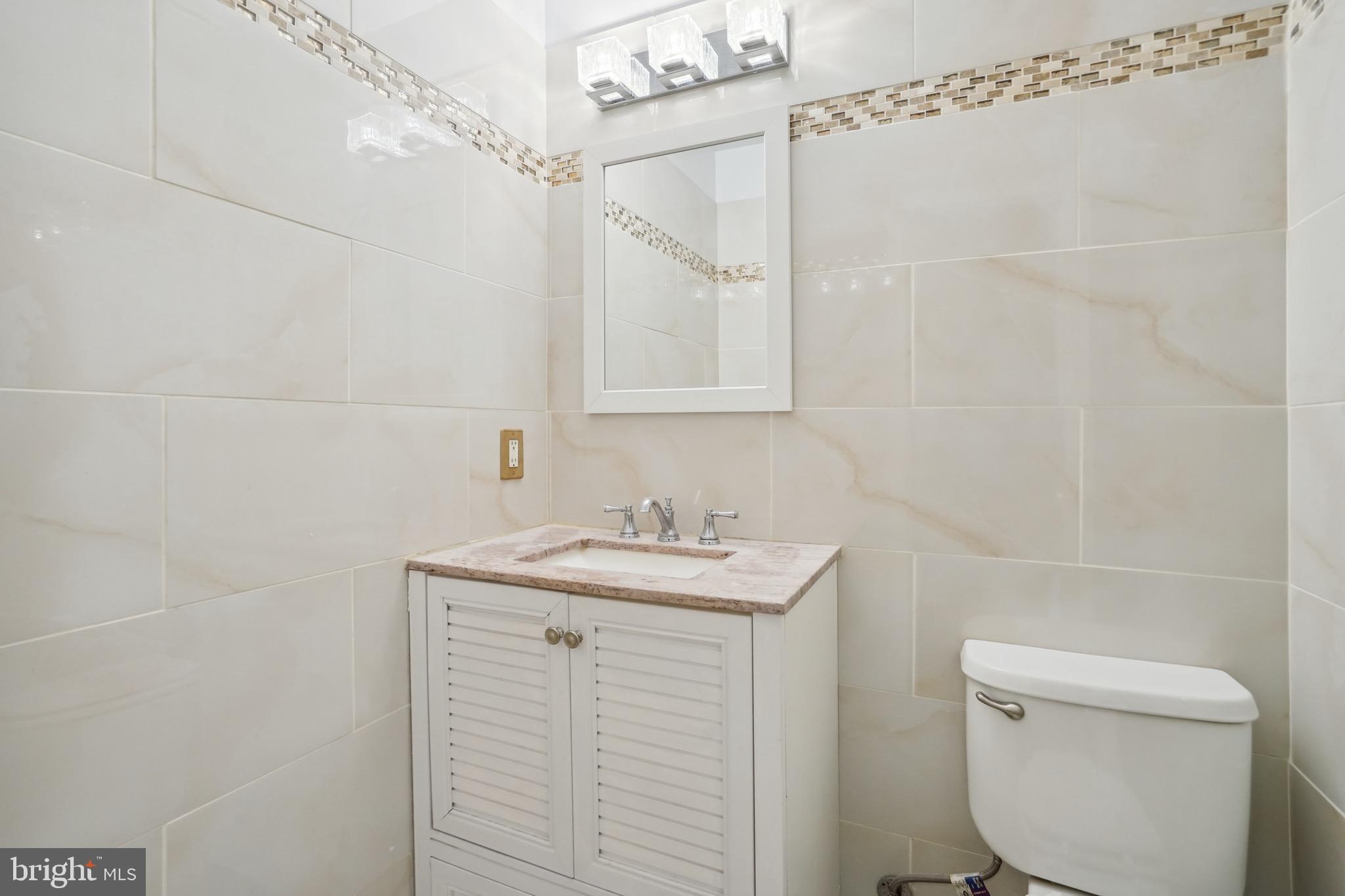 GUNSTON CORNER - Residential