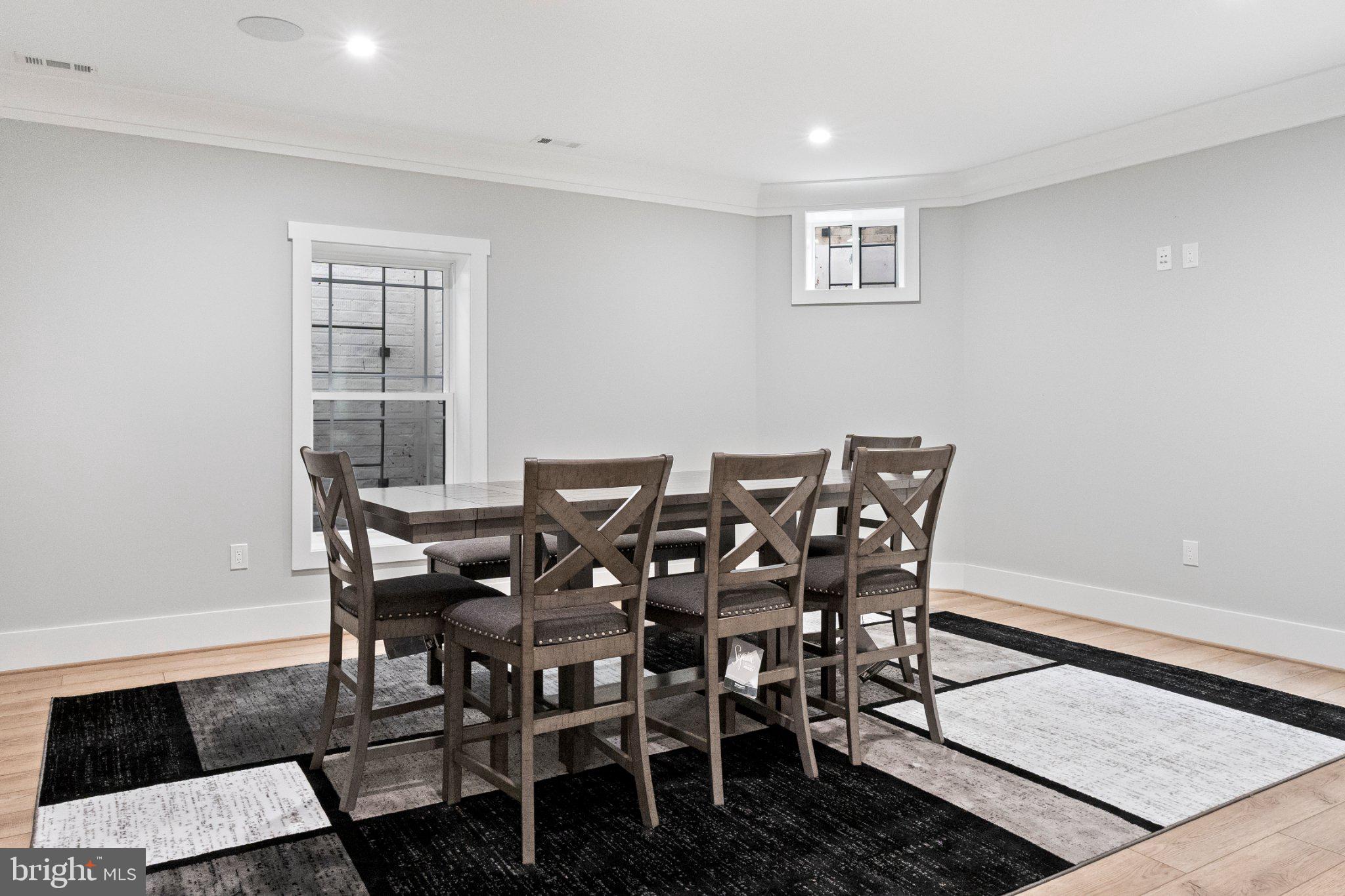 CHALET WOODS - Residential