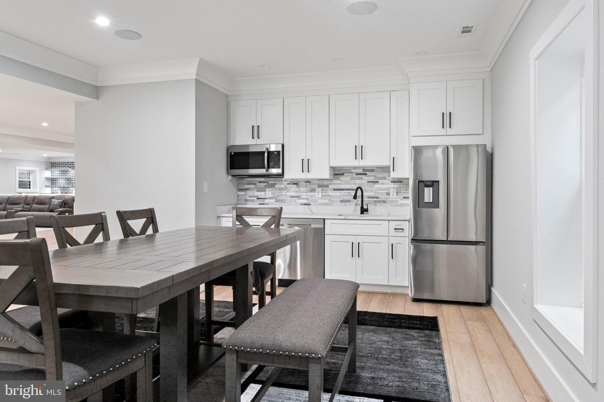 CHALET WOODS - Residential