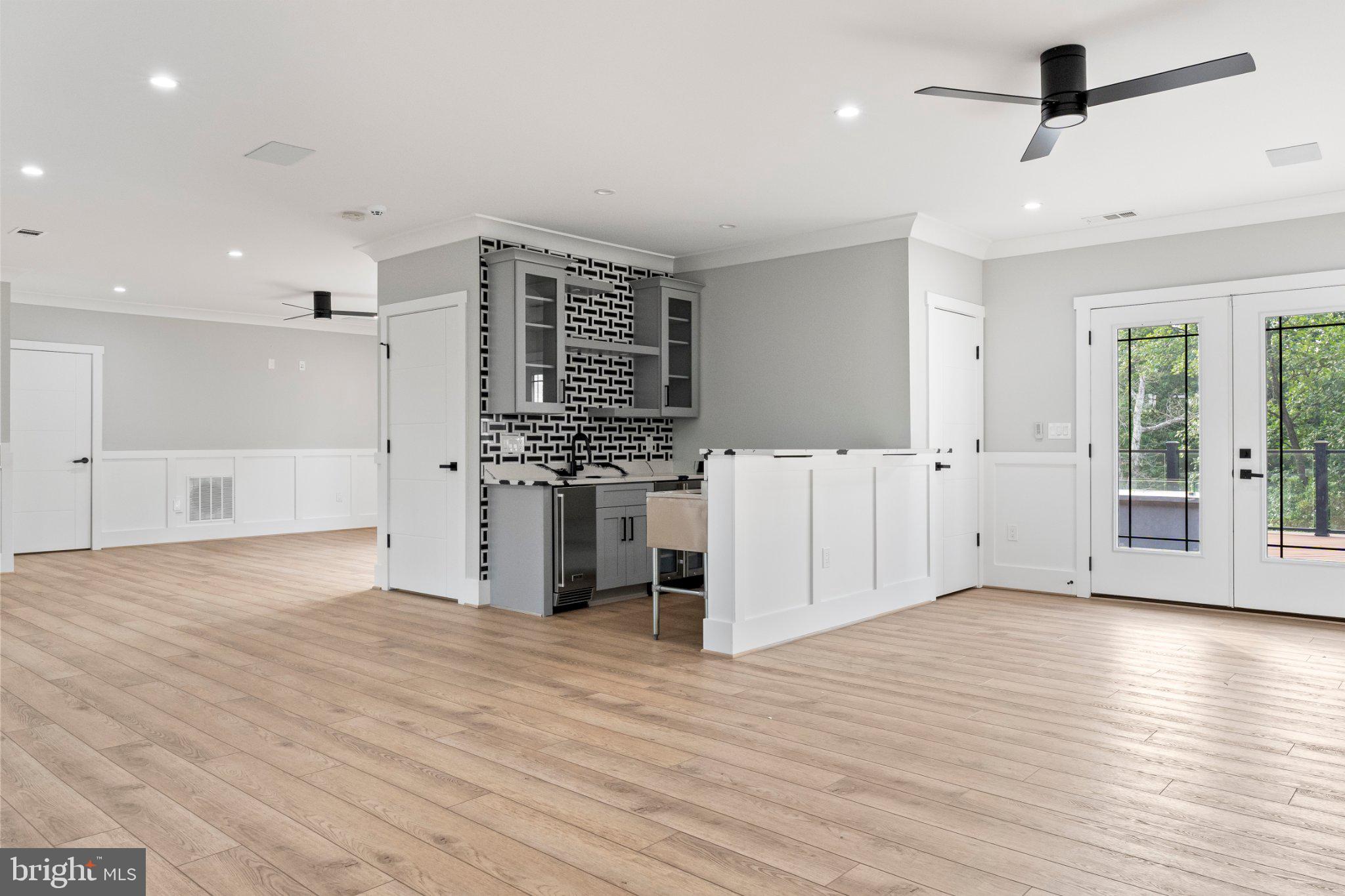 CHALET WOODS - Residential