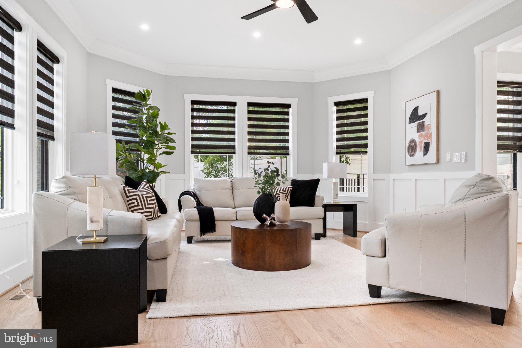 CHALET WOODS - Residential