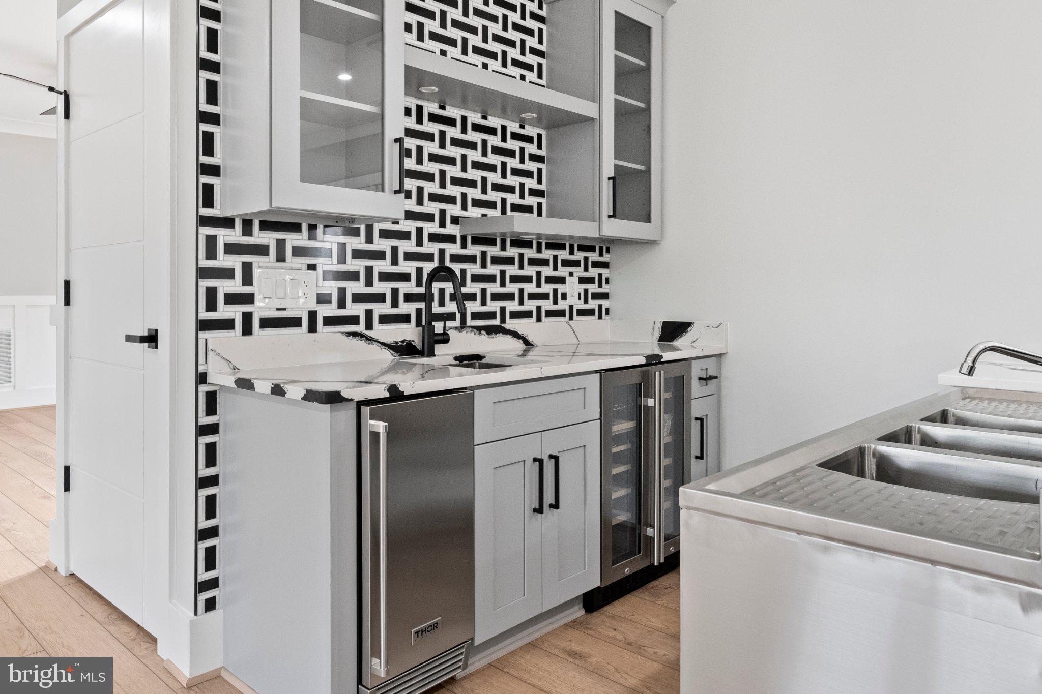CHALET WOODS - Residential