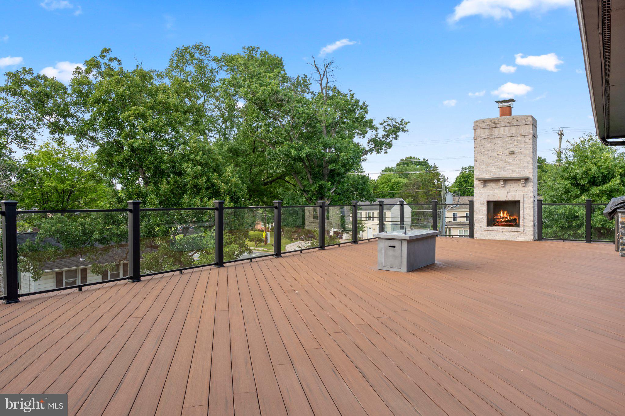 CHALET WOODS - Residential